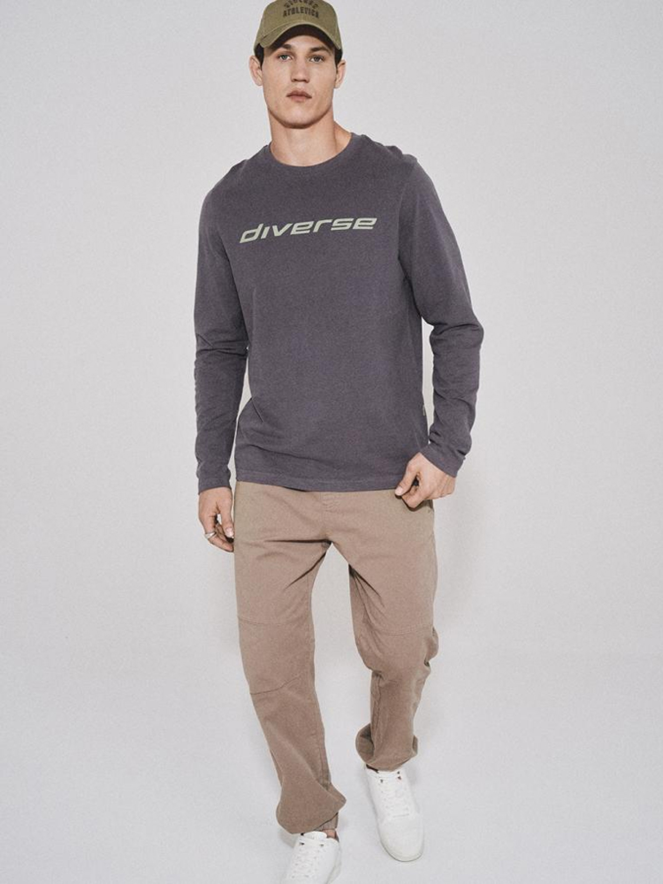 Лонгслив DIVERSE модель 10044905 Фото