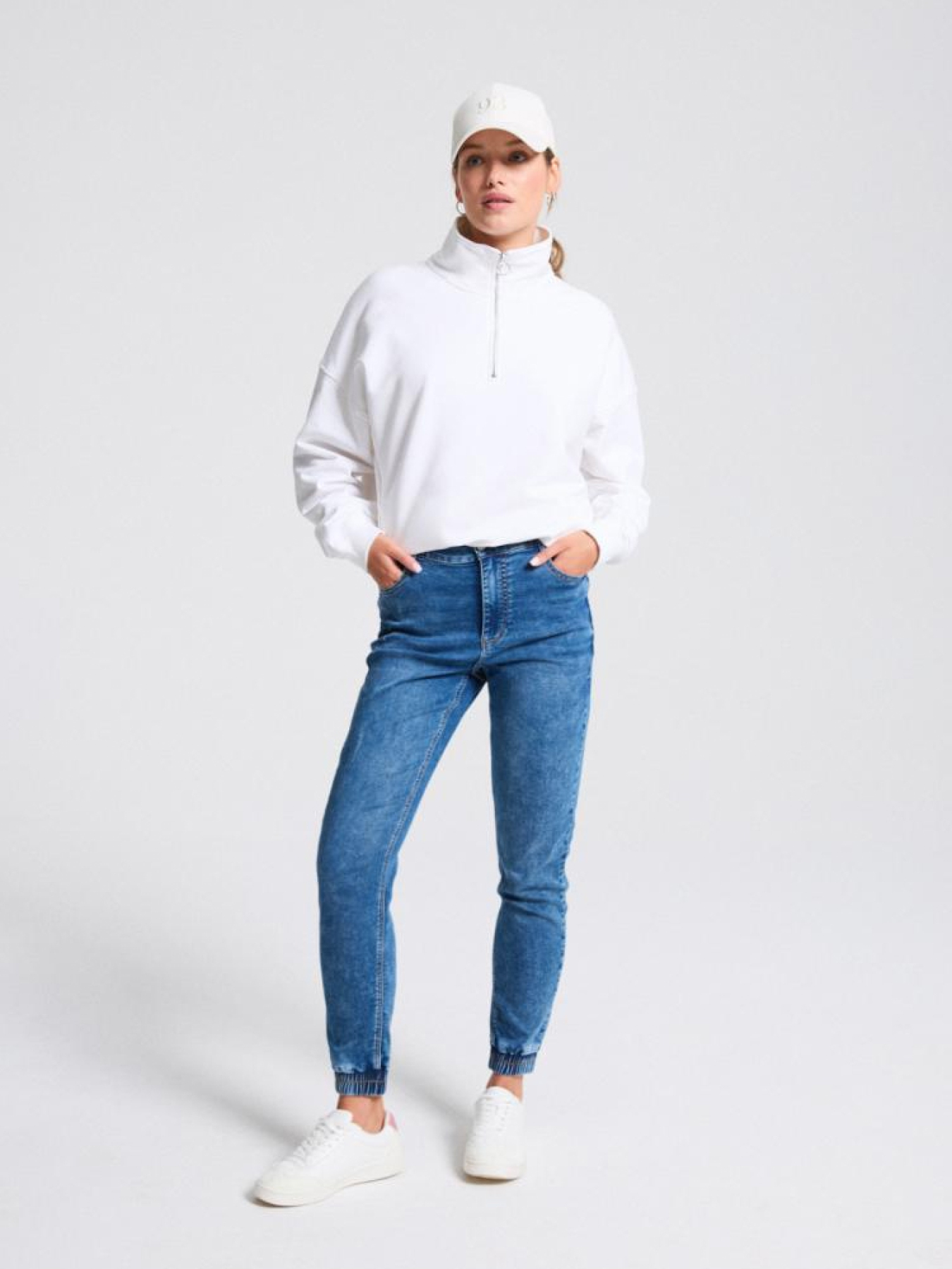 Завужені джинси DIVERSE модель 10045059 Фото