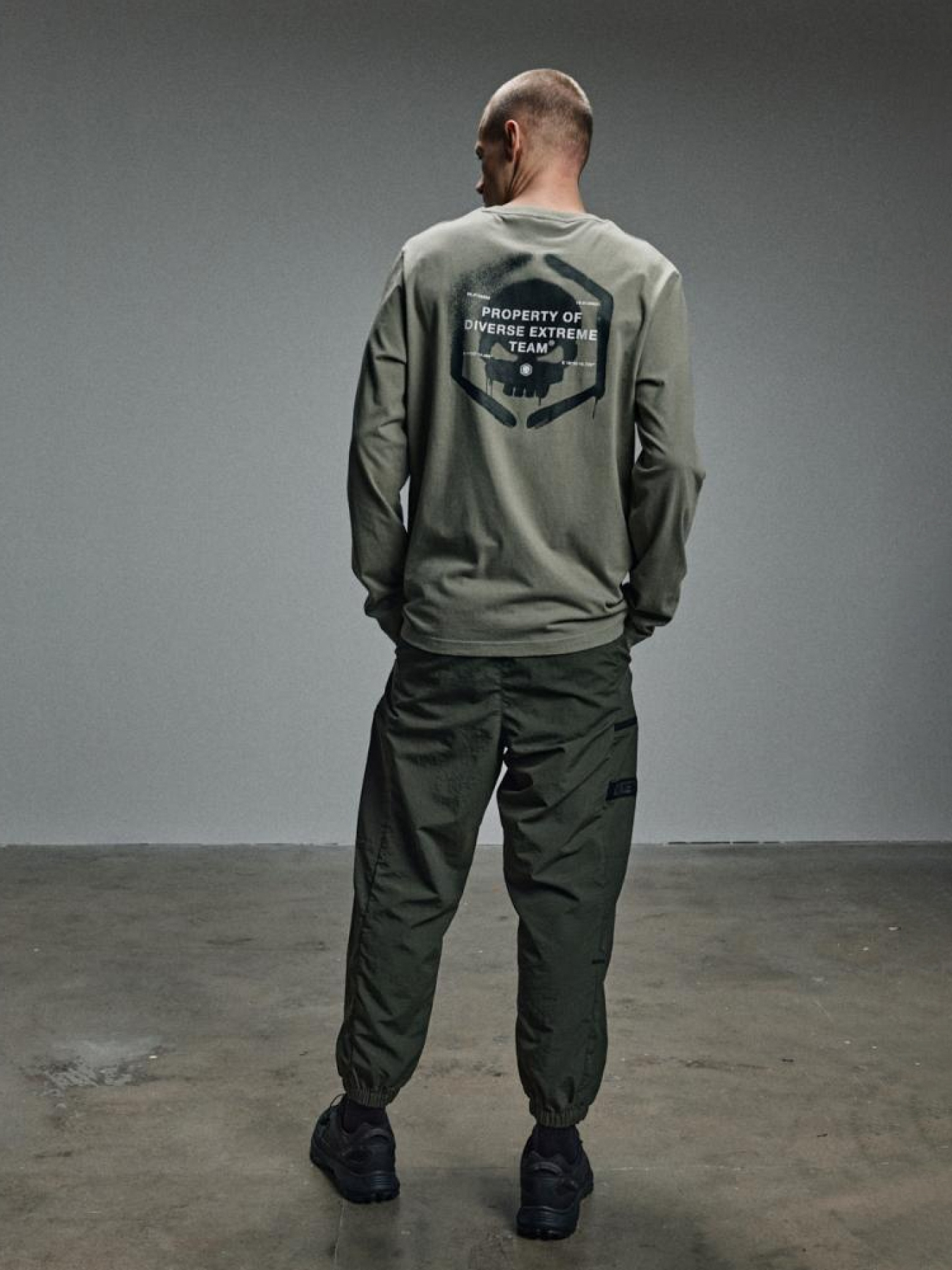 Лонгслив DIVERSE модель 10045323 Фото