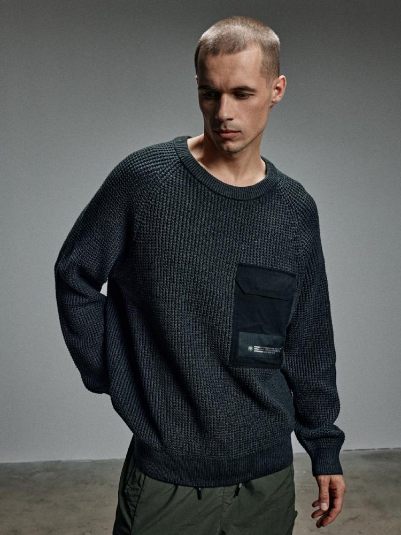 Свитер DIVERSE модель 10045374 Фото