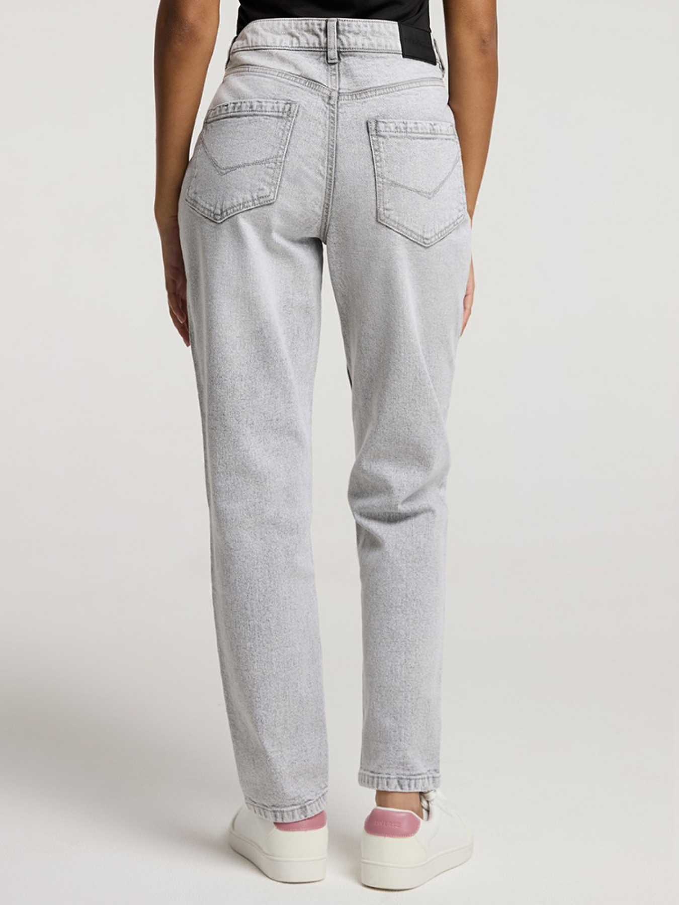 Бойфренды DIVERSE модель 10046097 Фото