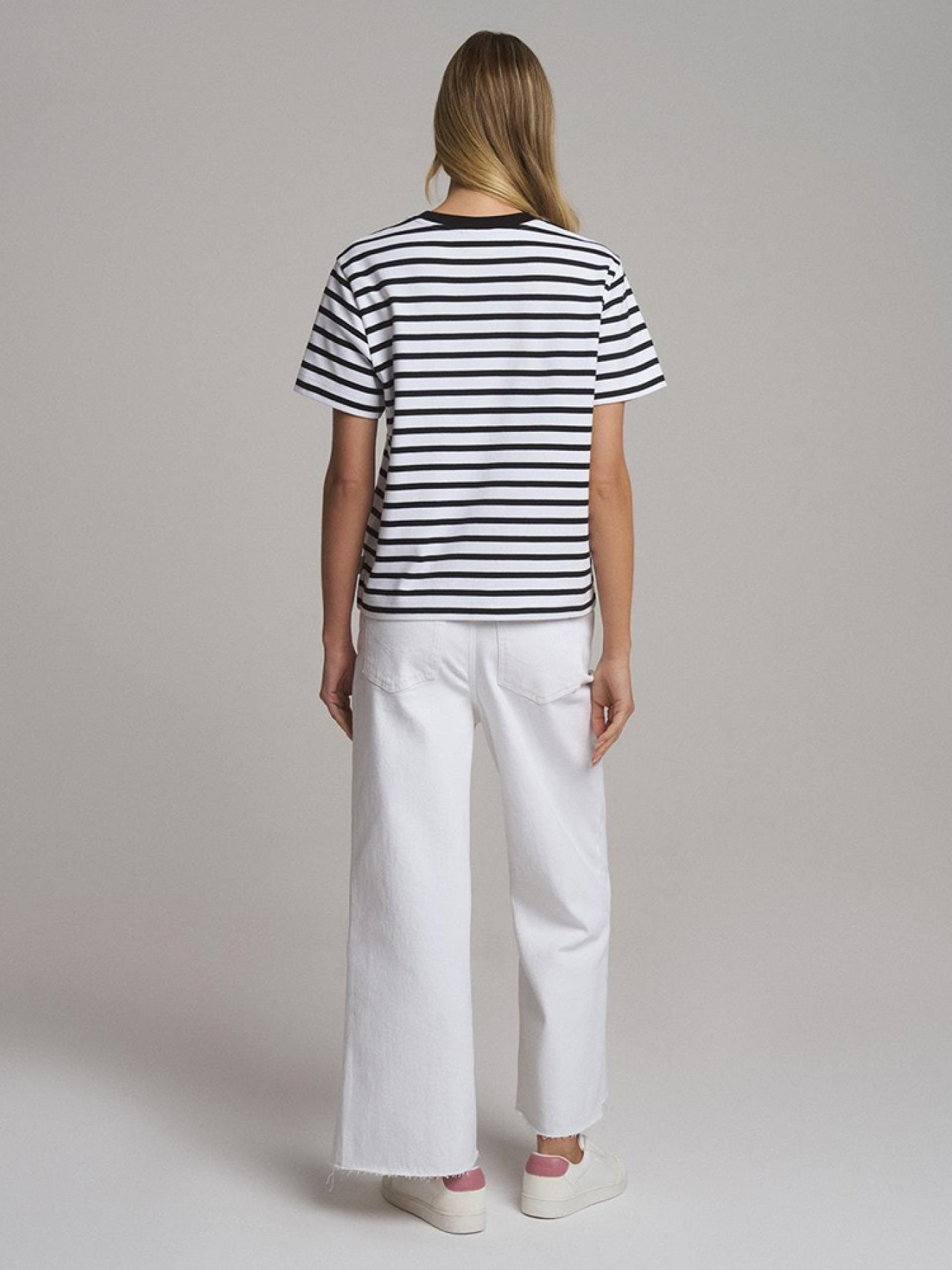 Футболка DIVERSE модель 10046197 Фото