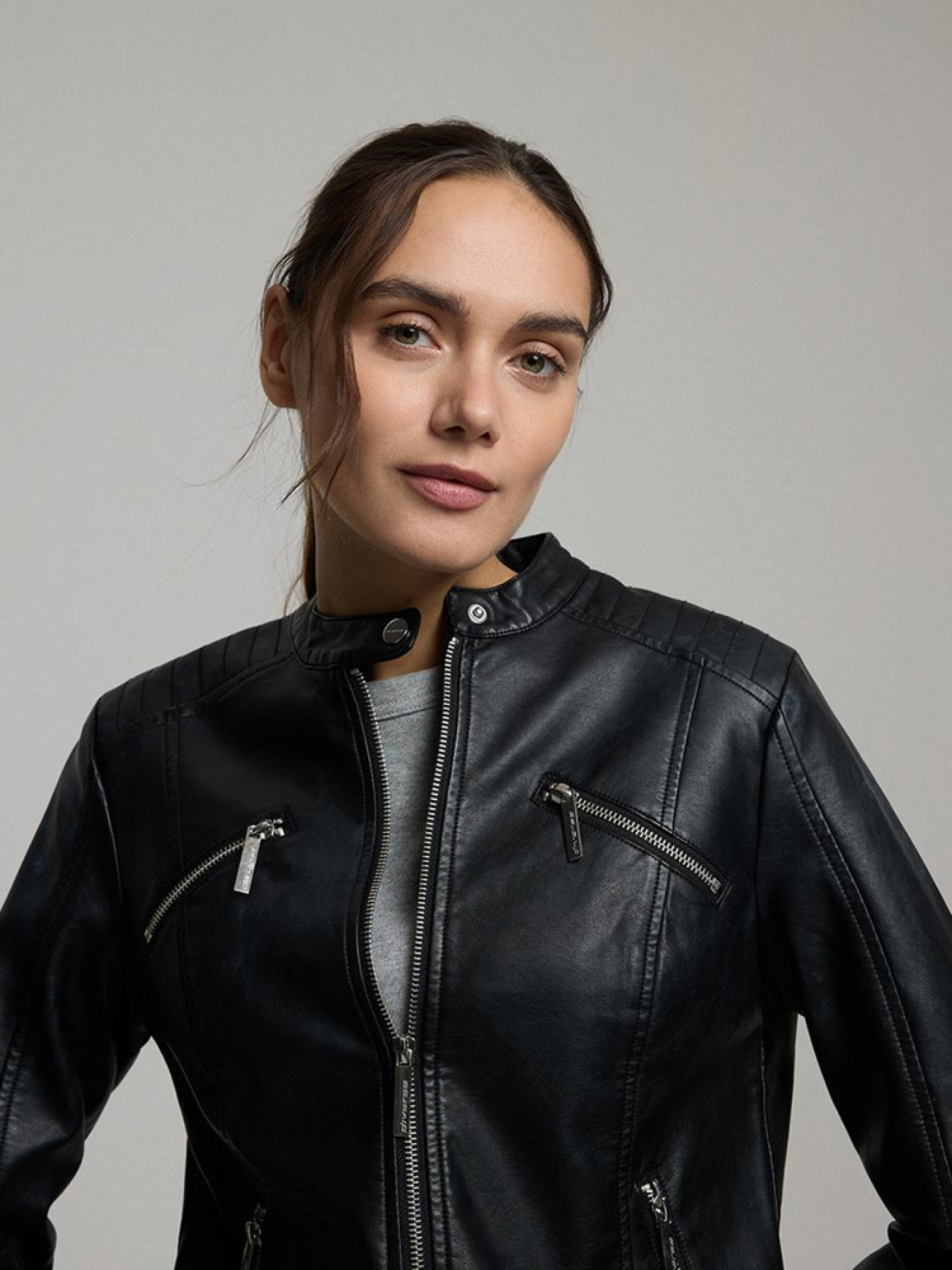 Демісезонна куртка DIVERSE модель 10046220 Фото