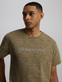 Футболка DIVERSE модель 10046423 Фото