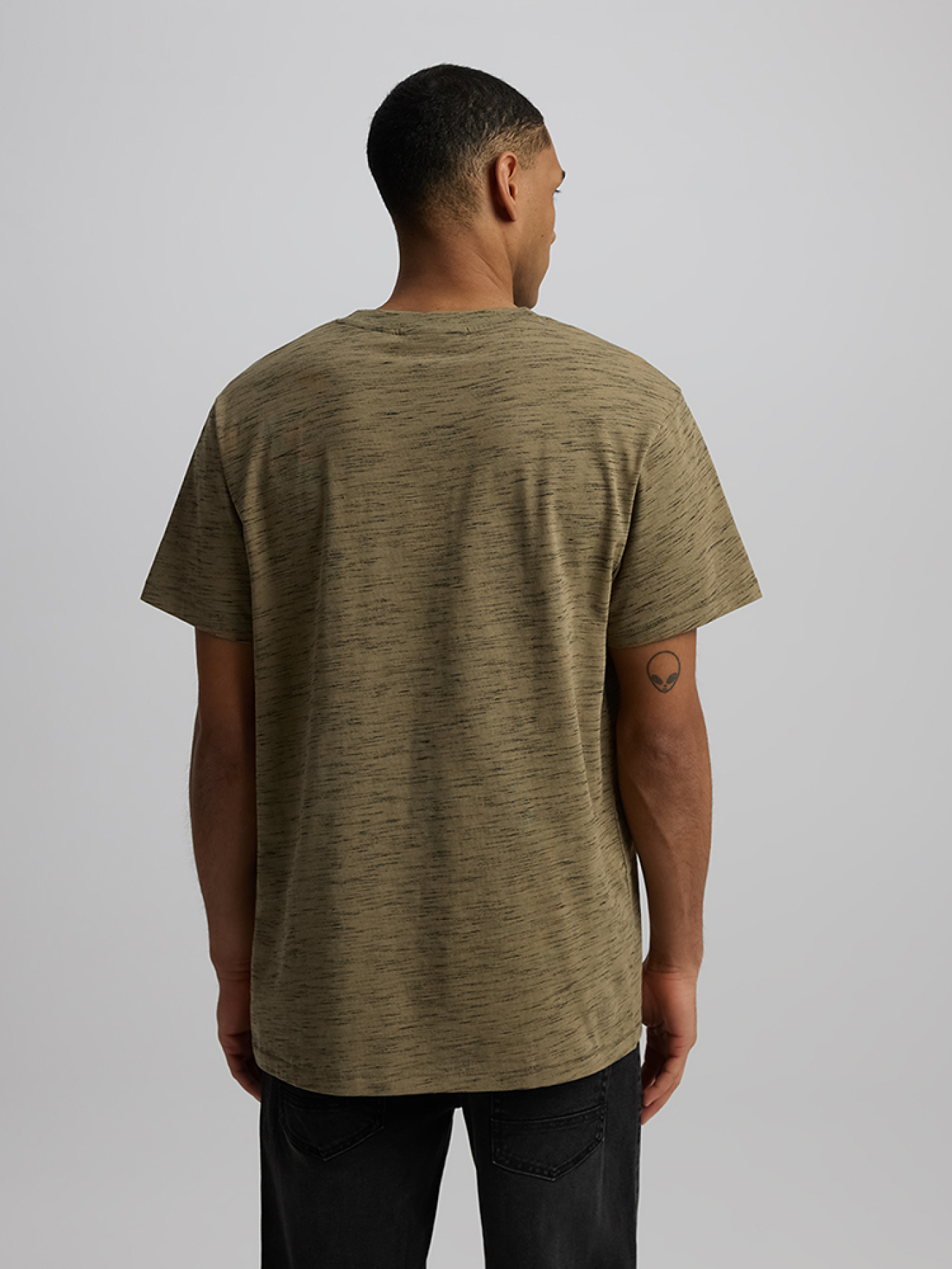 Футболка DIVERSE модель 10046423 Фото