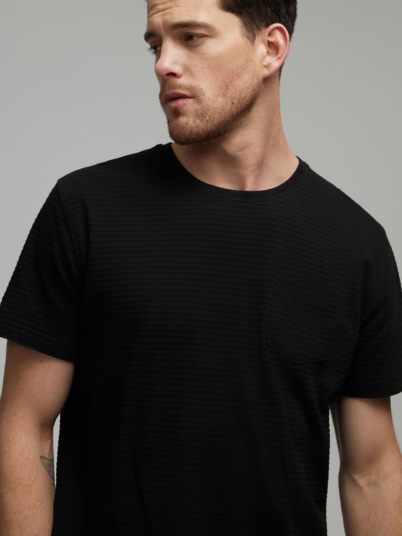 Футболка DIVERSE модель 10046424 Фото