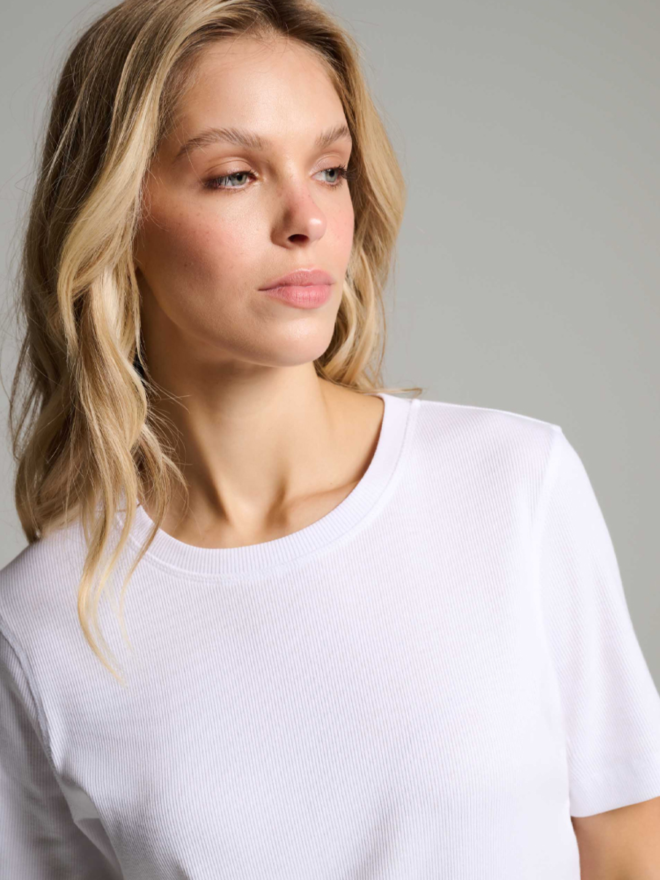 Футболка DIVERSE модель 10046496 Фото