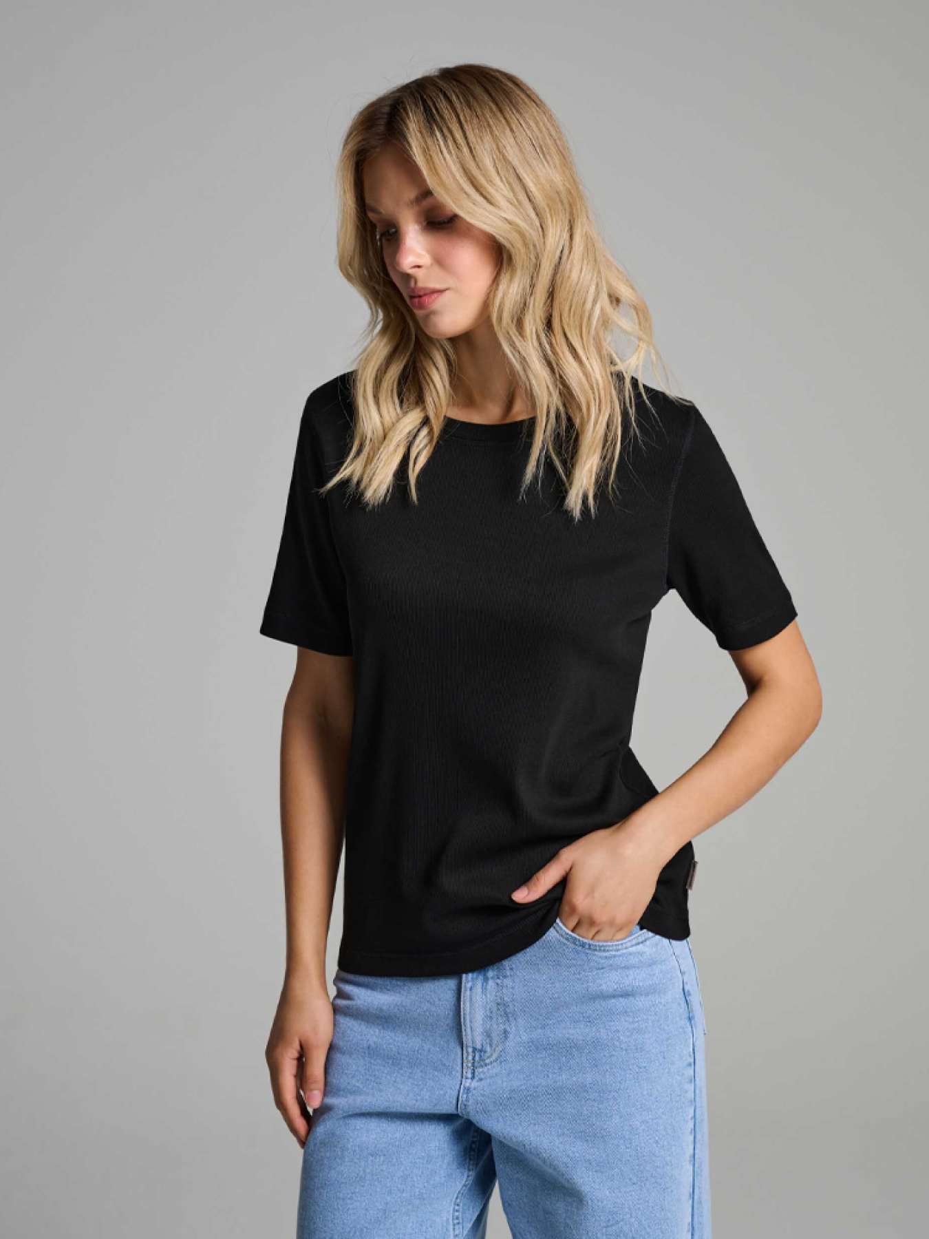 Футболка DIVERSE модель 10046496 Фото