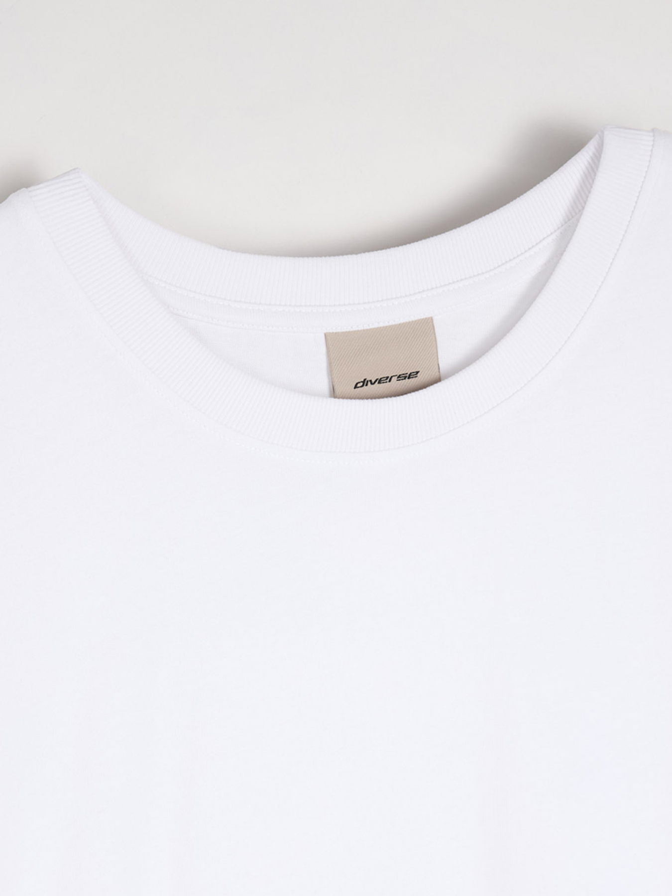Футболка DIVERSE модель 10046507 Фото