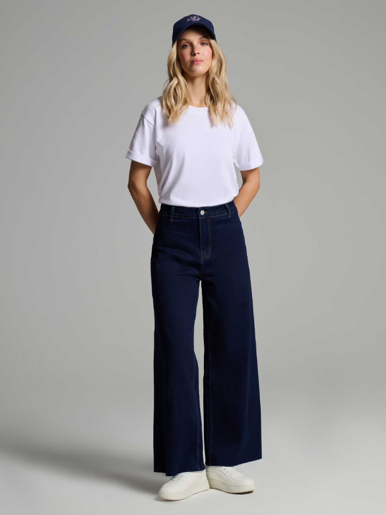 Футболка DIVERSE модель 10046507 Фото