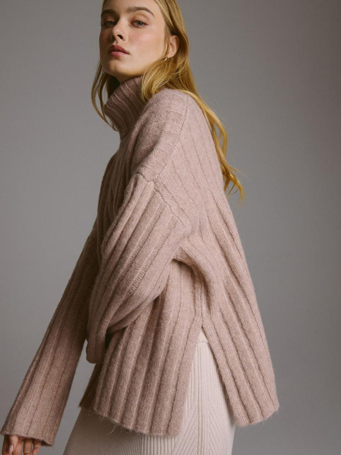 Свитер DIVERSE модель 10045512 Фото