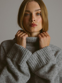 Свитер DIVERSE модель 10045521 Фото