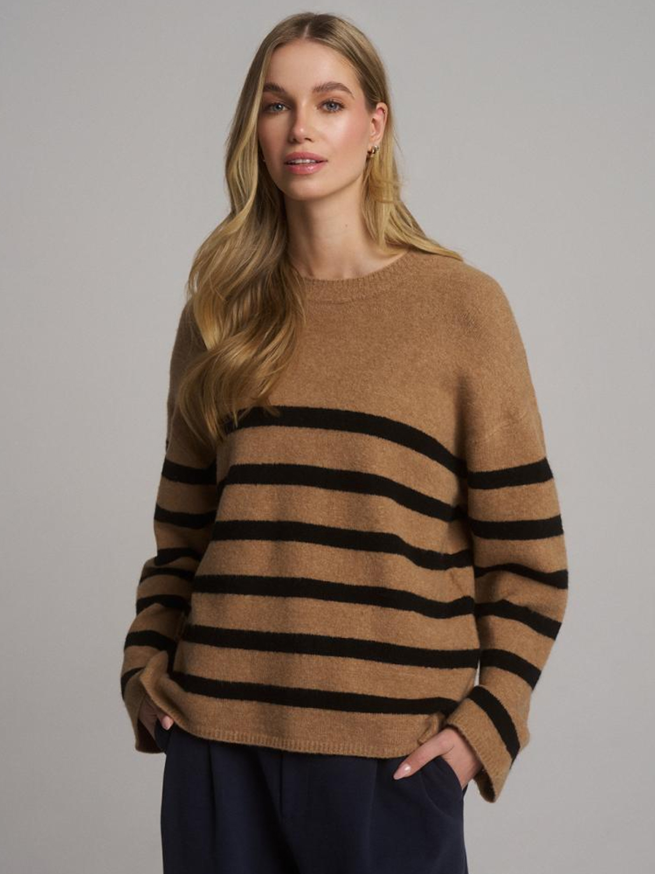 Светр DIVERSE модель 10046237 Фото