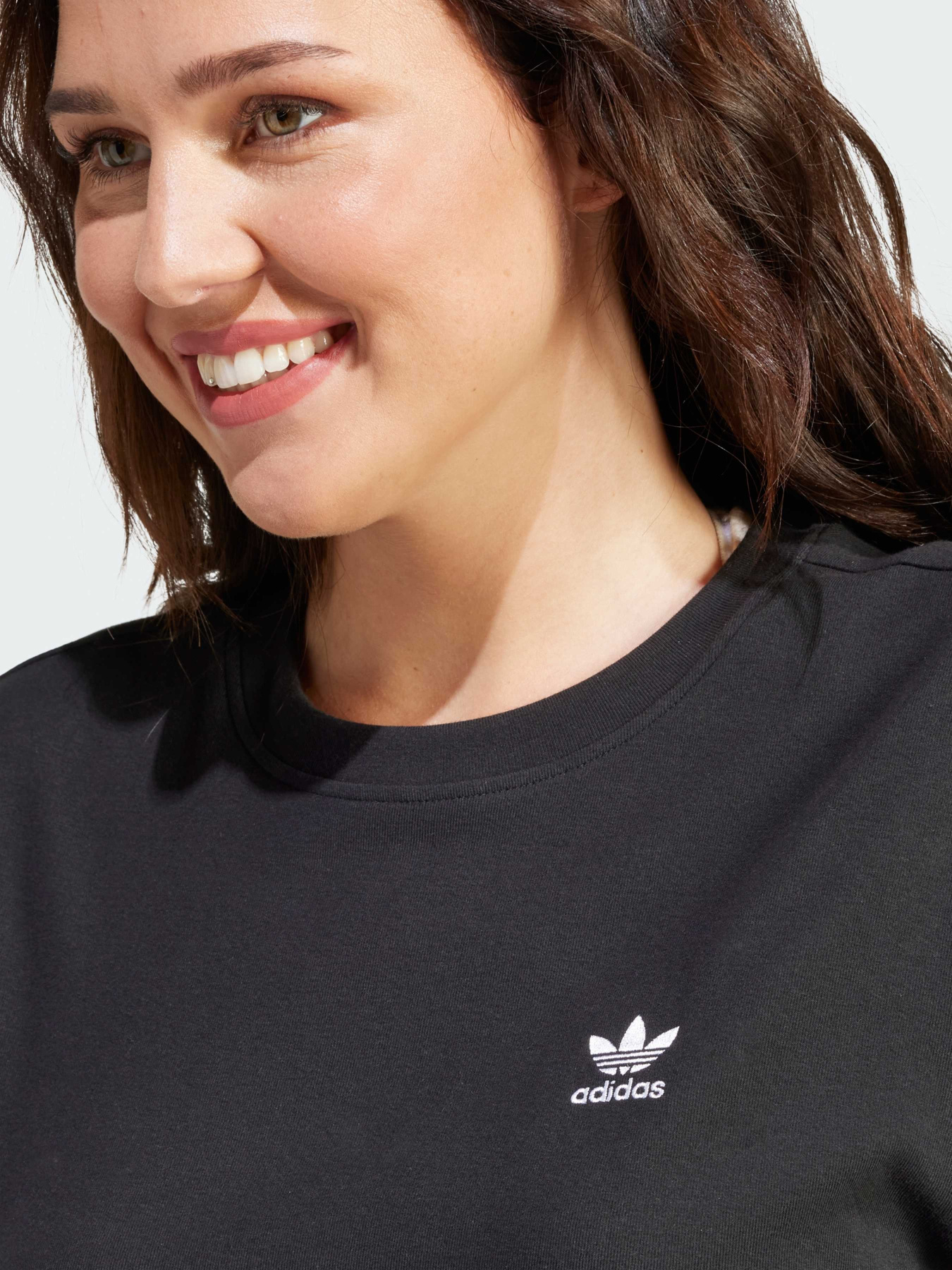 Платье-футболка Adidas Adicolor модель IU2404 Фото