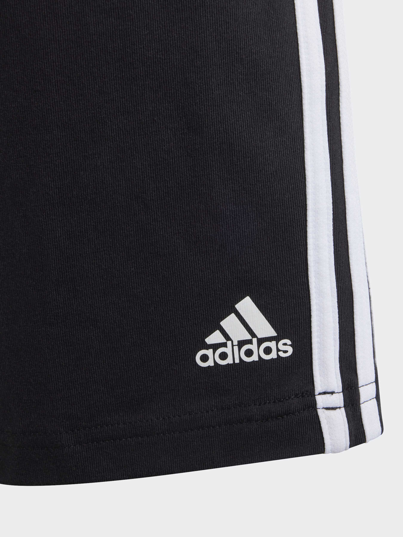 Повседневные шорты Adidas модель HY4714 Фото