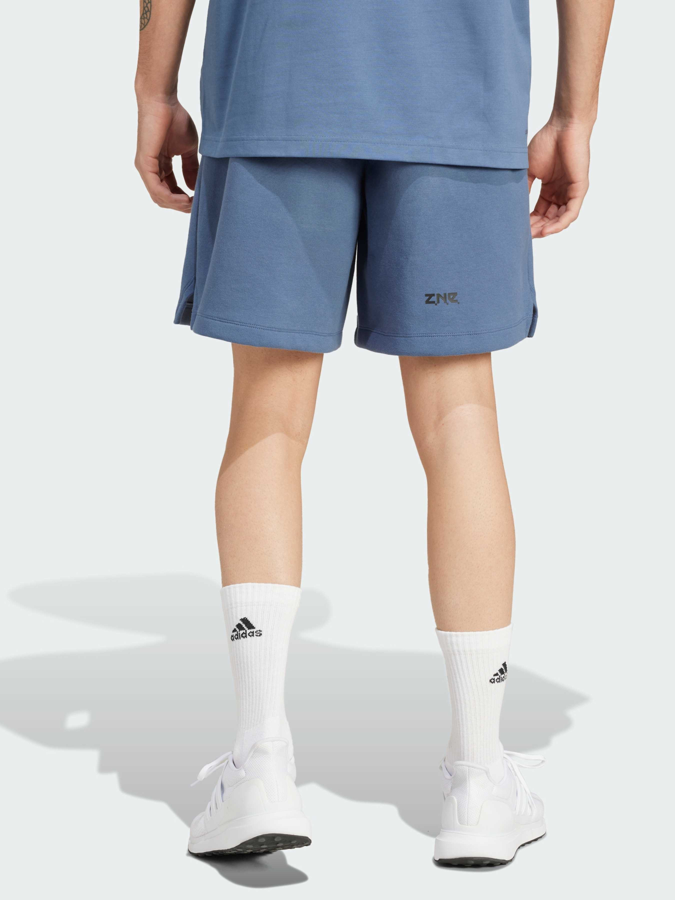 Повседневные шорты Adidas ZNE модель IR5220 Повседневные шорты Adidas ZNE модель IR5220 Фото