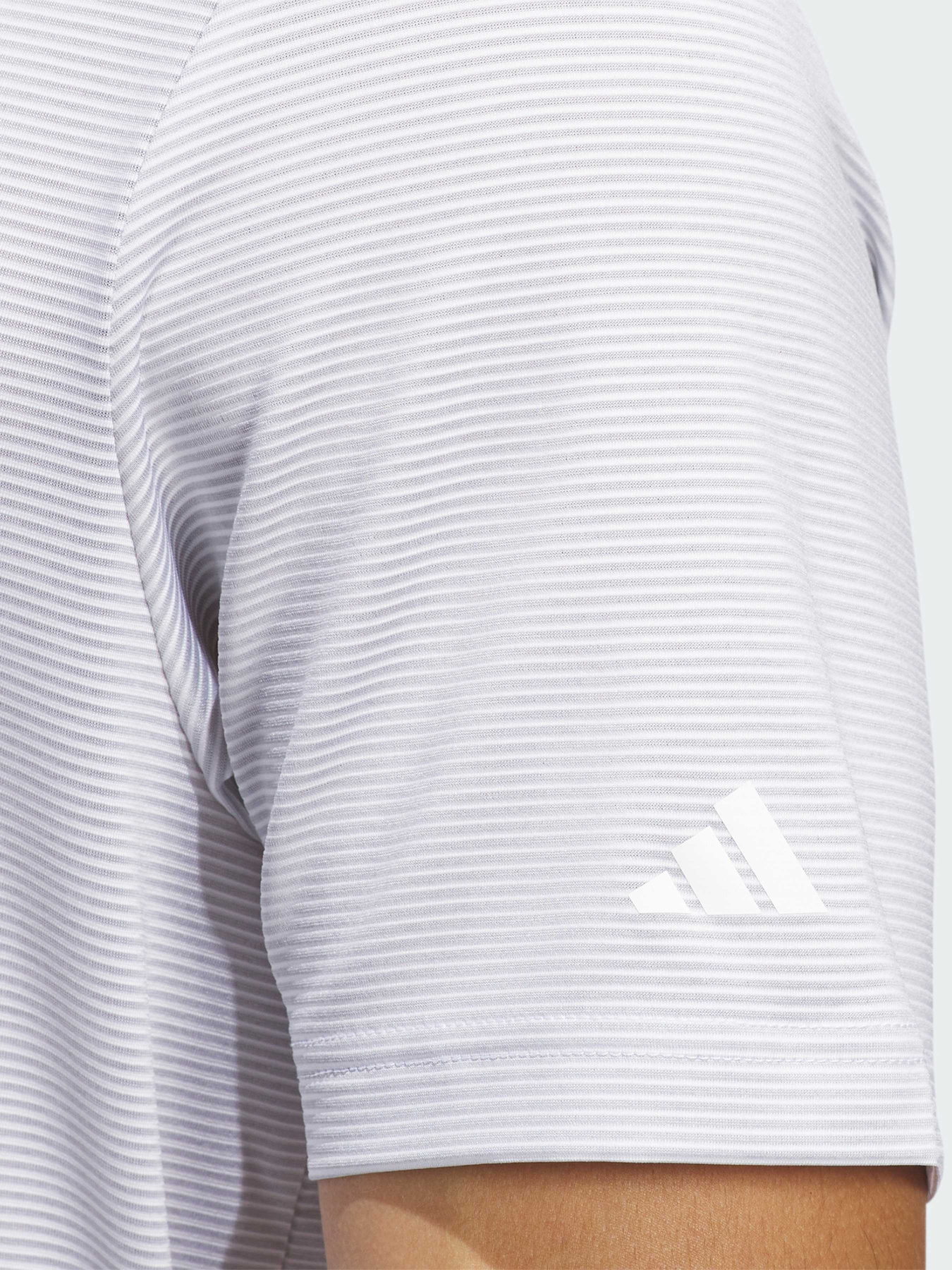 Футболка спортивная Adidas модель IU4365 Футболка спортивная Adidas модель IU4365 Фото