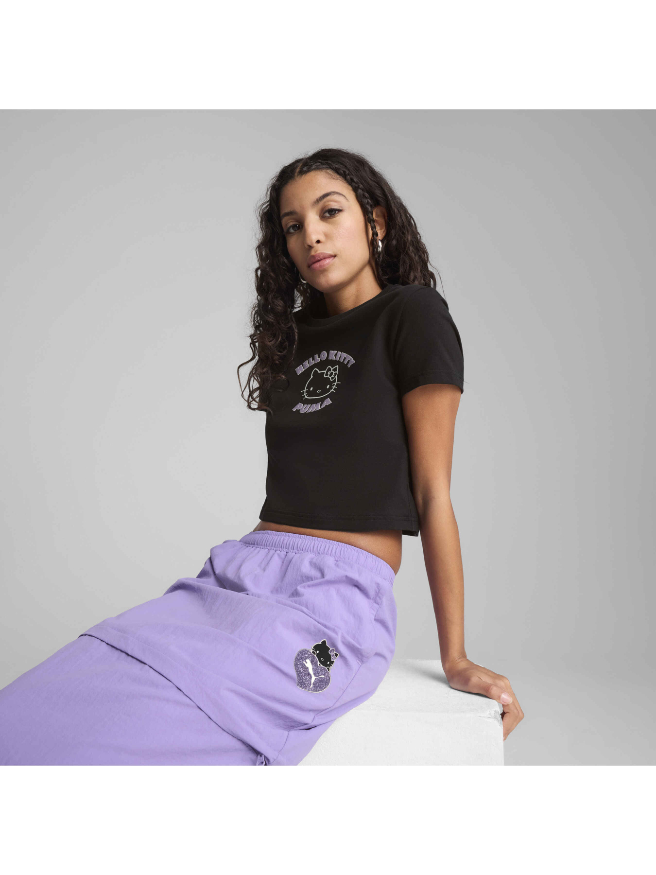 Футболка PUMA x Hello Kitty Baby Tee модель 631613 Футболка PUMA x Hello Kitty Baby Tee модель 631613 Фото