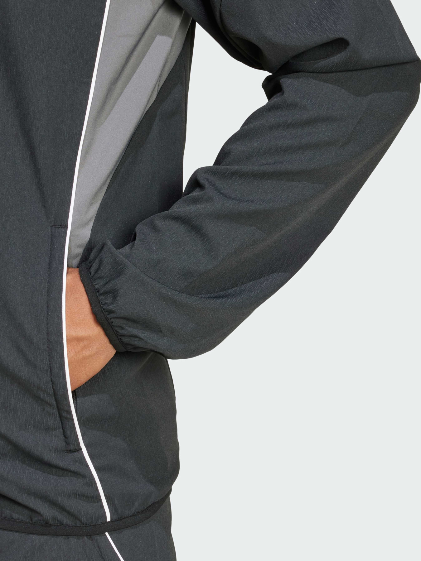 Ветровка Adidas Tiro модель IW0418 Фото