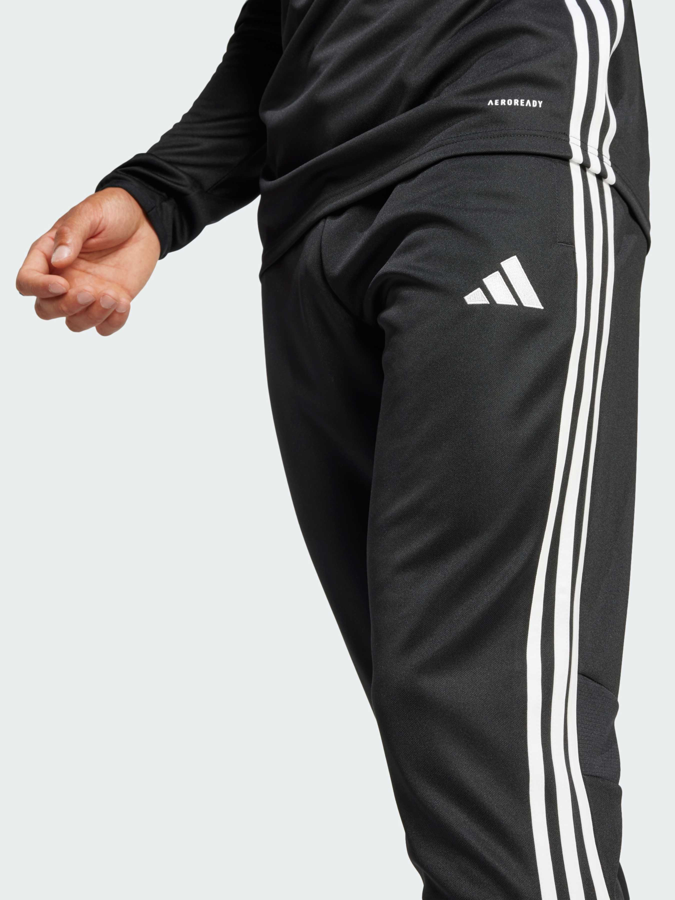 Штани спортивні Adidas Tiro модель JD0442 Фото