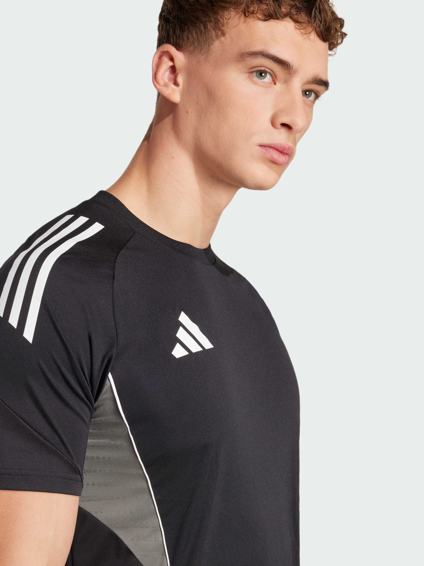 Футболка Adidas Tiro модель JJ1518 Фото