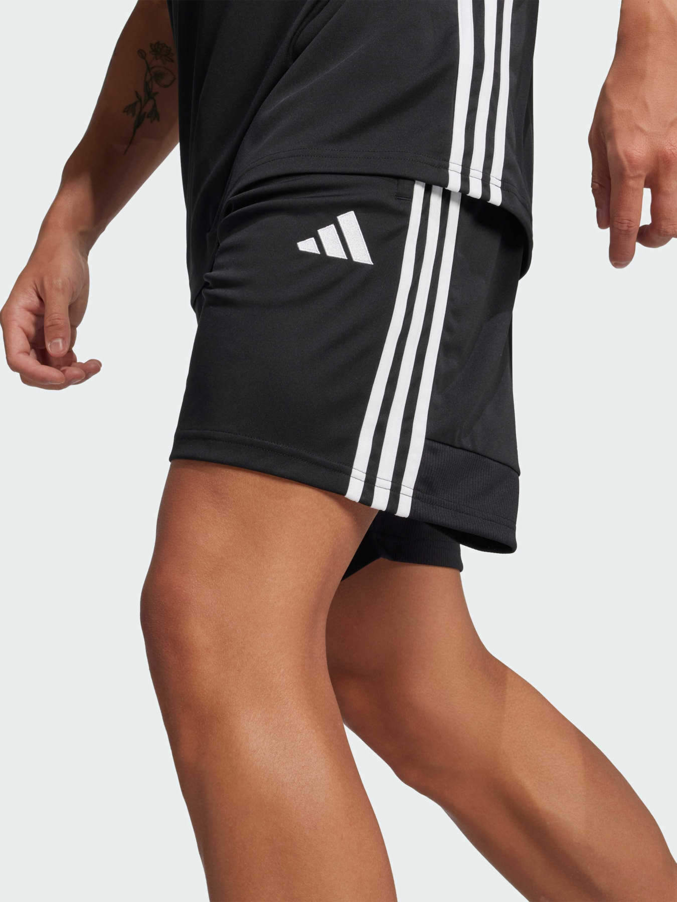 Спортивні шорти Adidas Tiro модель JD0430 Фото