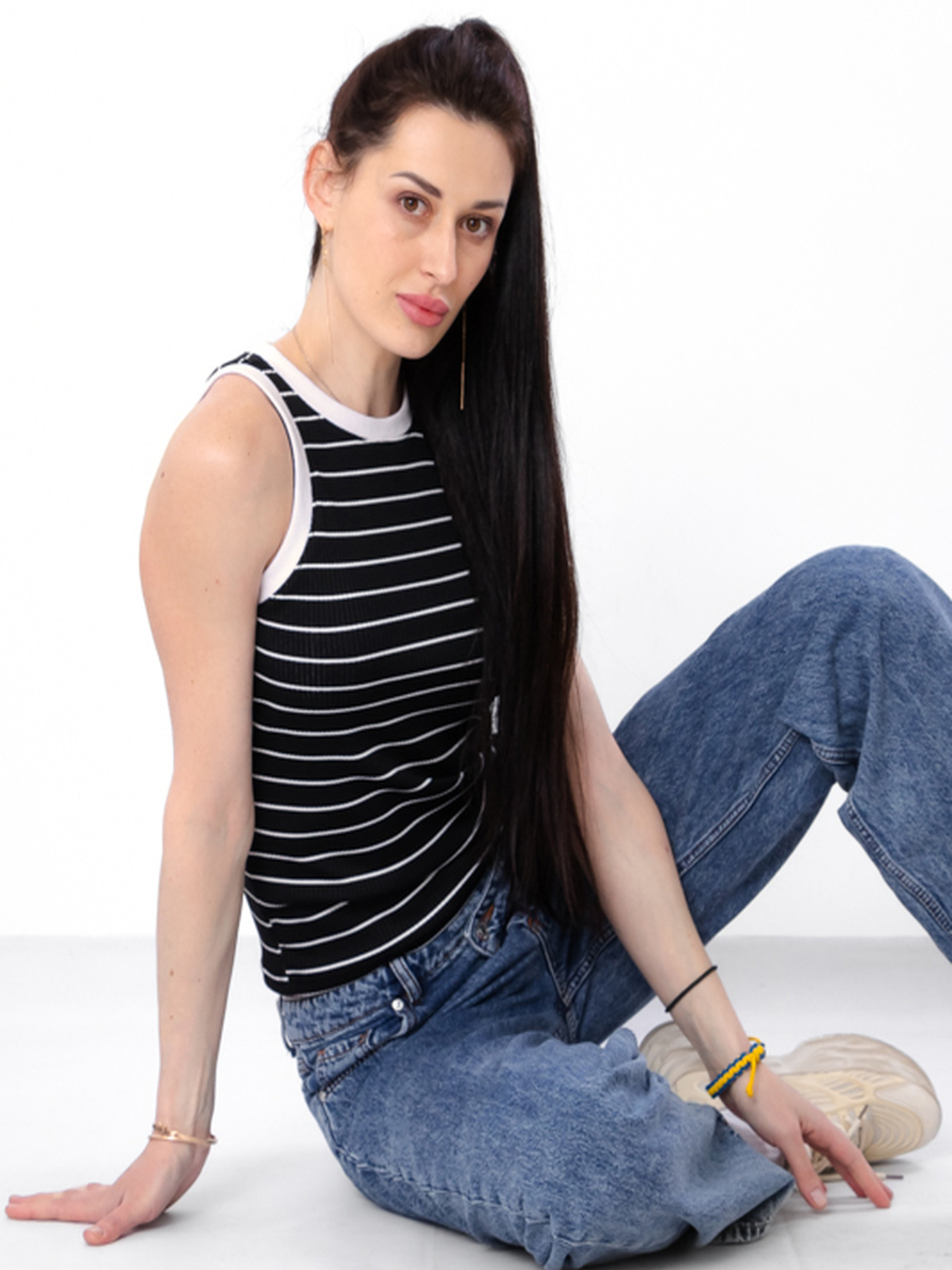 Майка Носи своє модель 8430-097-smuzhki-na-chornomu Фото