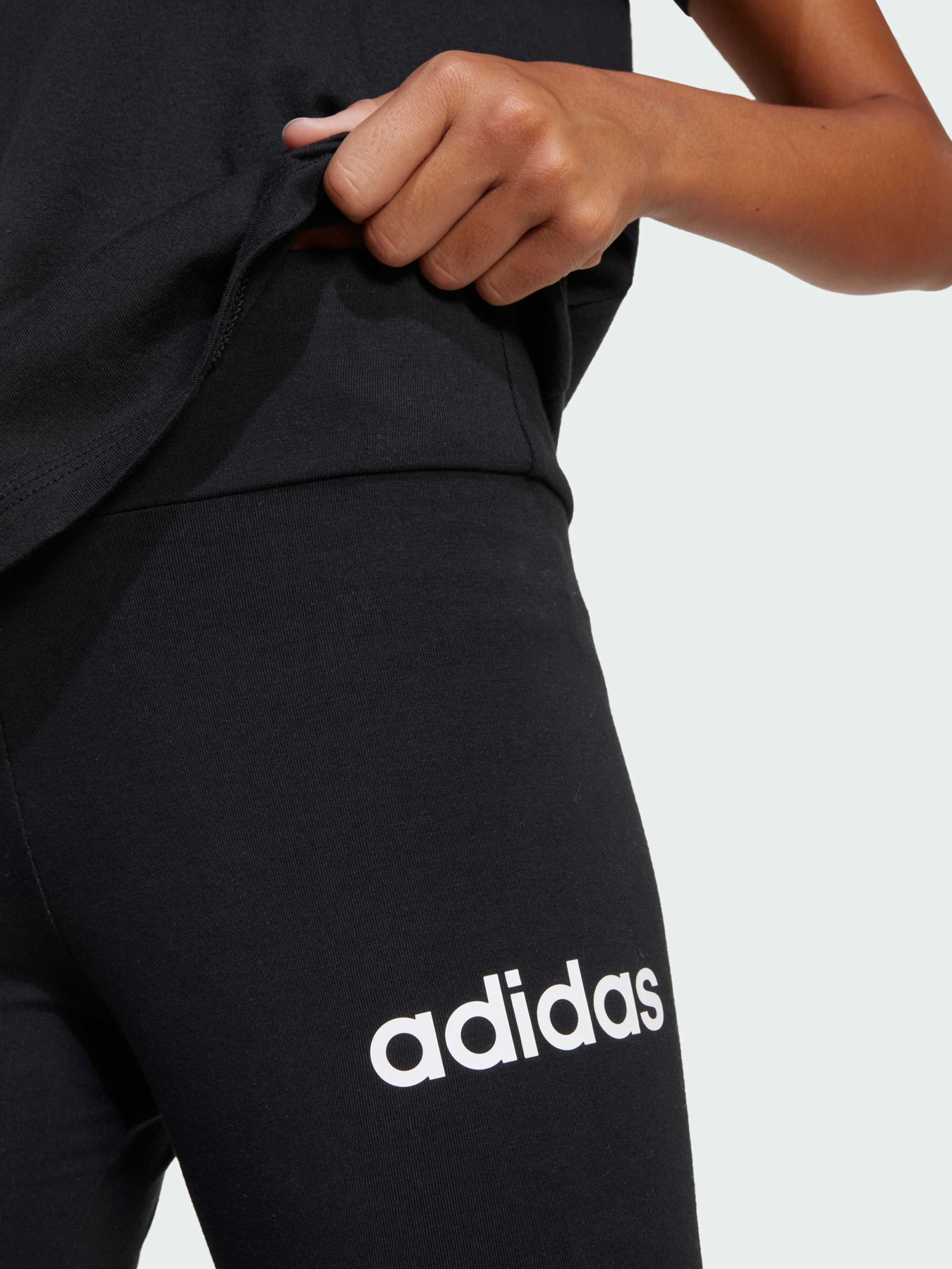 Легінси Adidas модель JC9741 Легінси Adidas модель JC9741 Фото