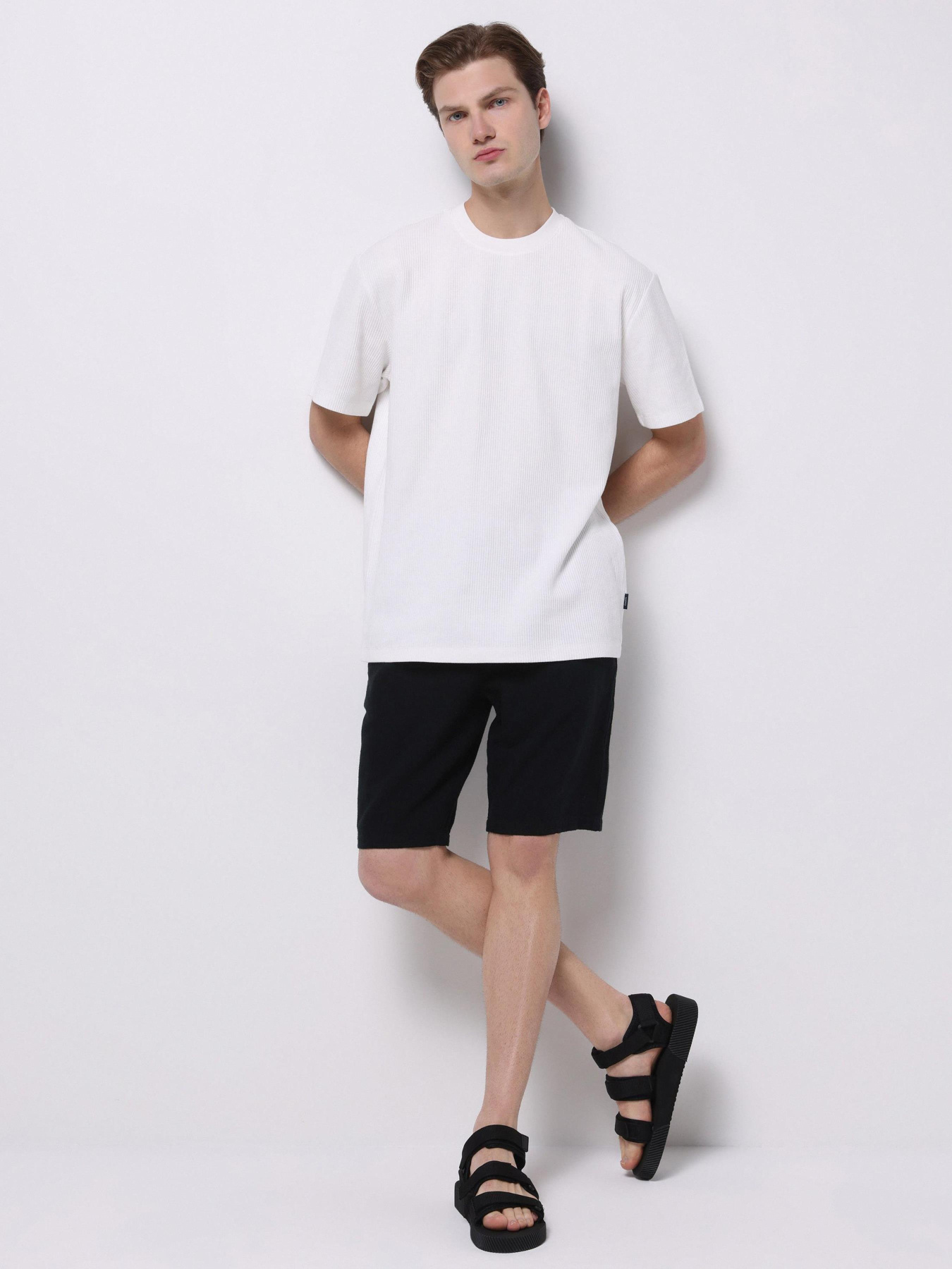 Футболки и поло Colin’s модель CL1074129_Q1.V1_WHT Фото