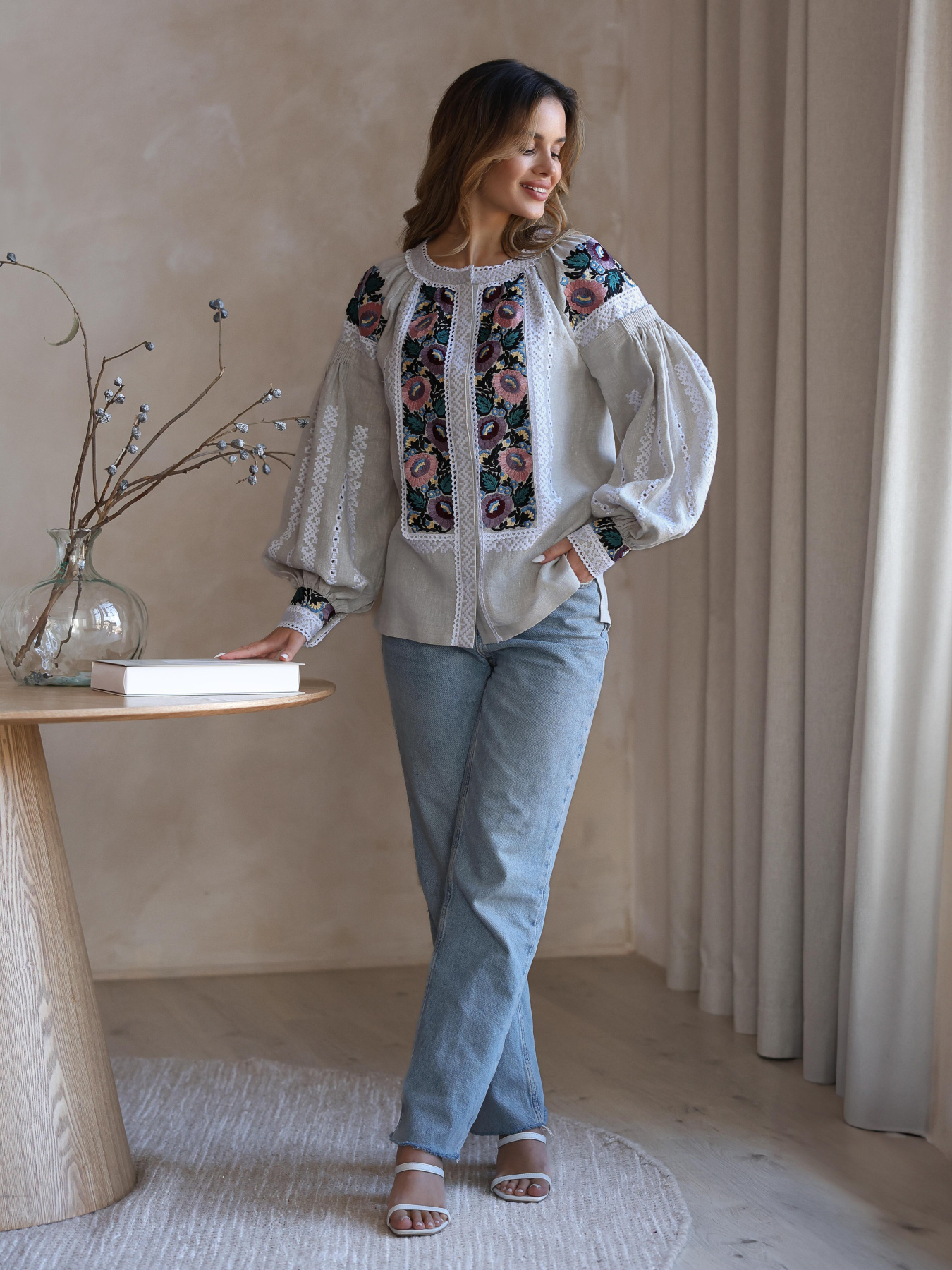 Вышитая рубашка Golden Trinity модель MALVY01 Фото