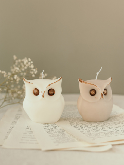 Candle Design ­Ароматична свічка "Сова", аромат "Дубовий мох і амбра", з натурального оливкового воску модель 140.2001 — фото - INTERTOP