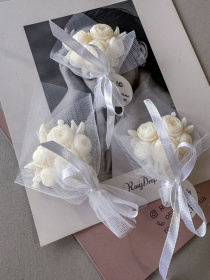 Аромасаше "Букетик в фатине", аромат - Midnight Blackberry (Полночная ежевика), натуральный челиный воск Candle Design модель 220.0010 Фото