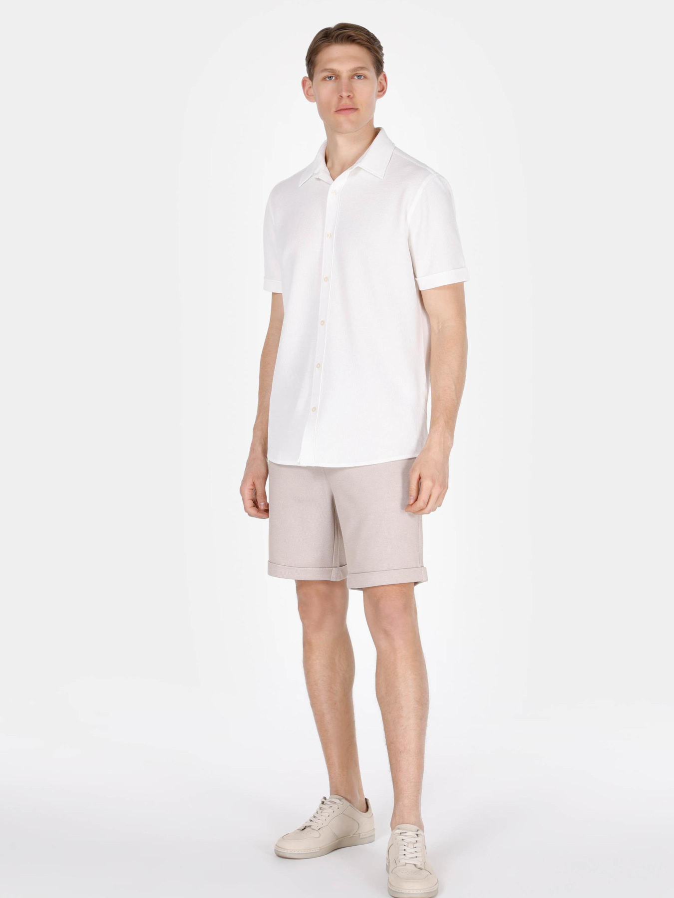 Шорти Colin’s модель CL1074527_Q1.V1_BEI Фото