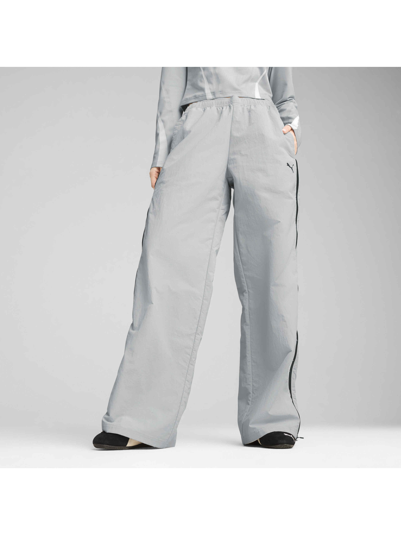 Штаны спортивные PUMA Dare To Relaxed Pants модель 629808 Штаны спортивные PUMA Dare To Relaxed Pants модель 629808 Фото