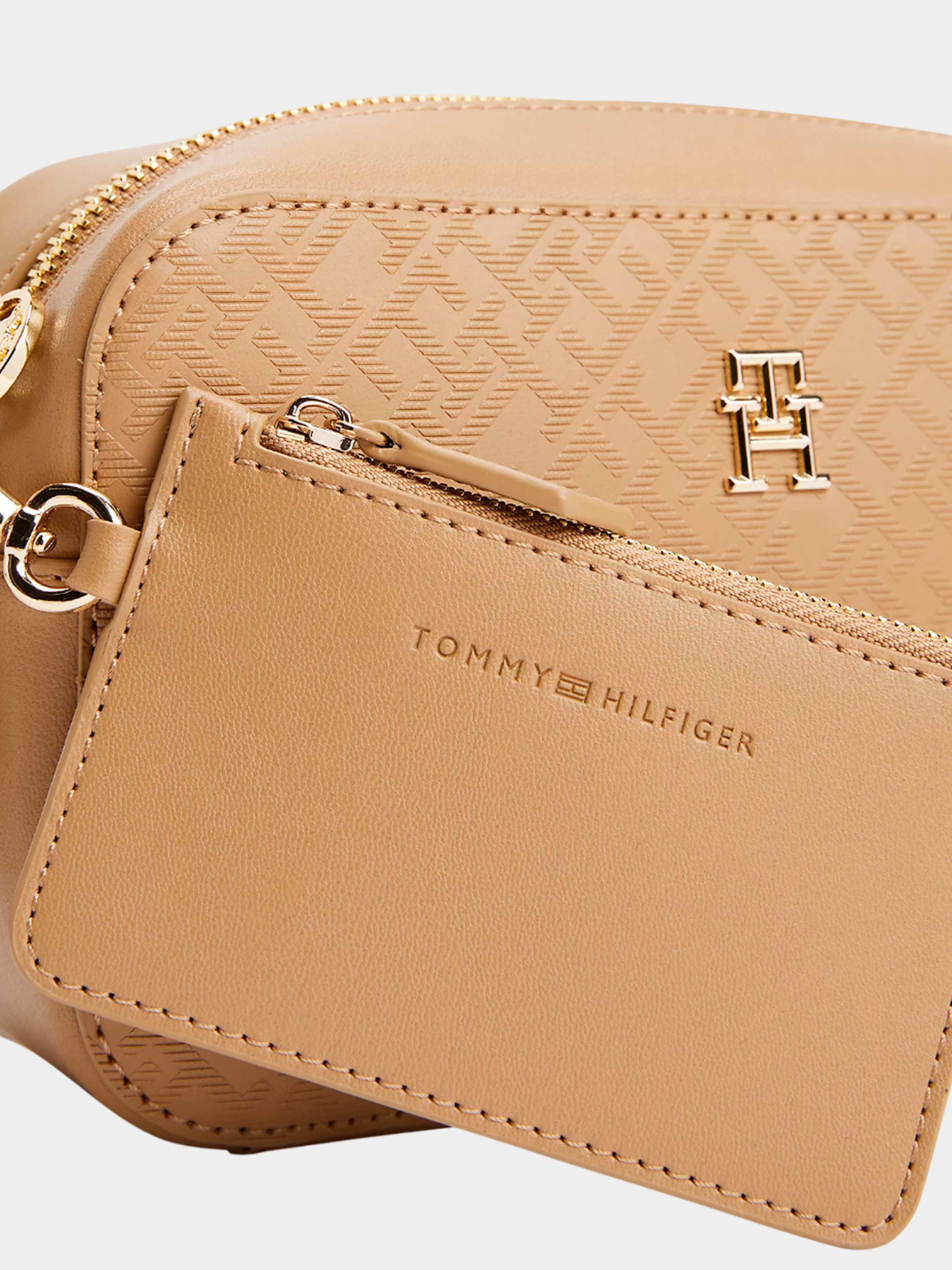 Сумки Tommy Hilfiger модель AW0AW17221-RBC Фото