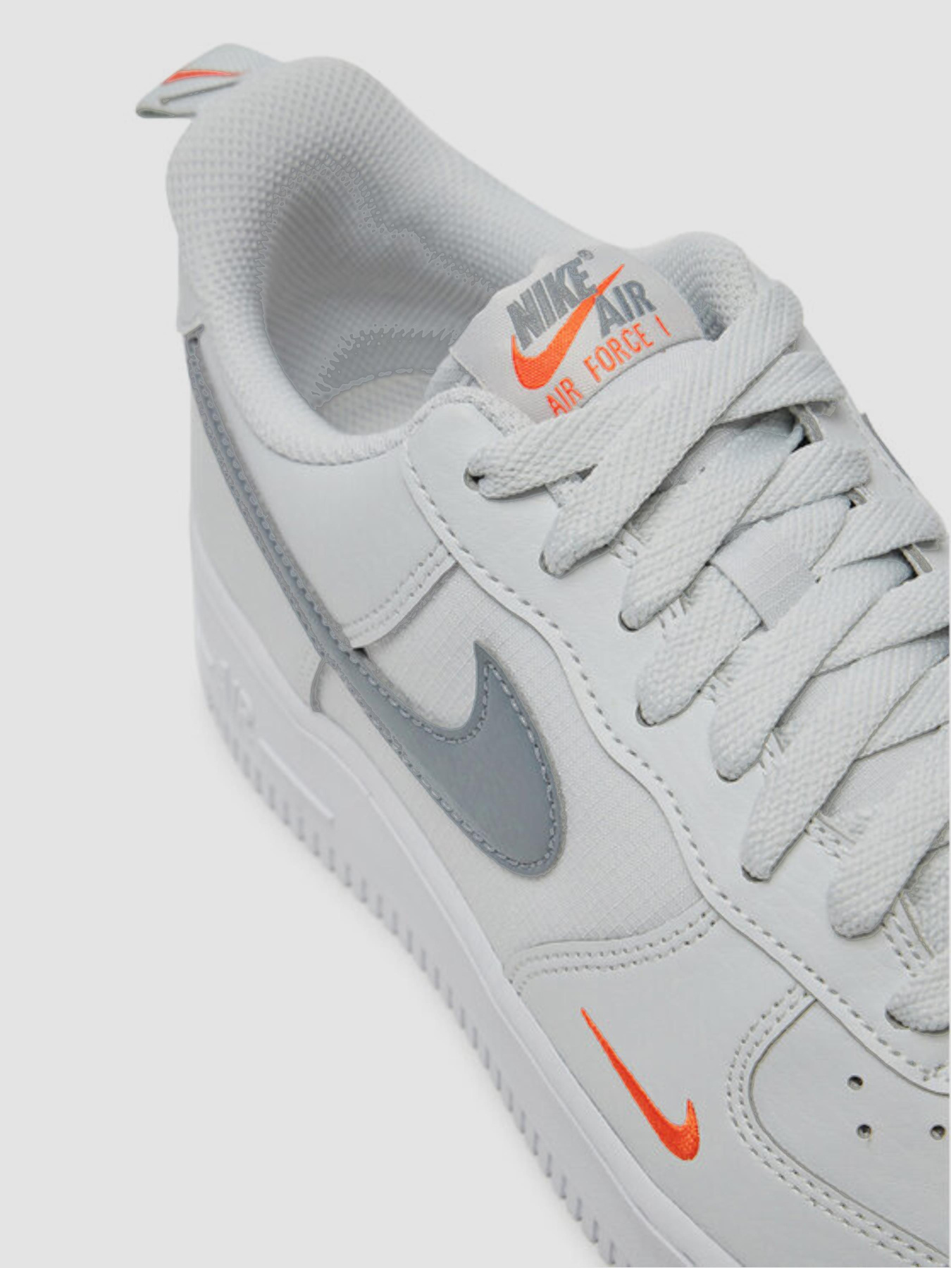 Кроссовки повседневные NIKE Air Force 1 07 модель HF3836-001 Кроссовки повседневные NIKE Air Force 1 07 модель HF3836-001 Фото