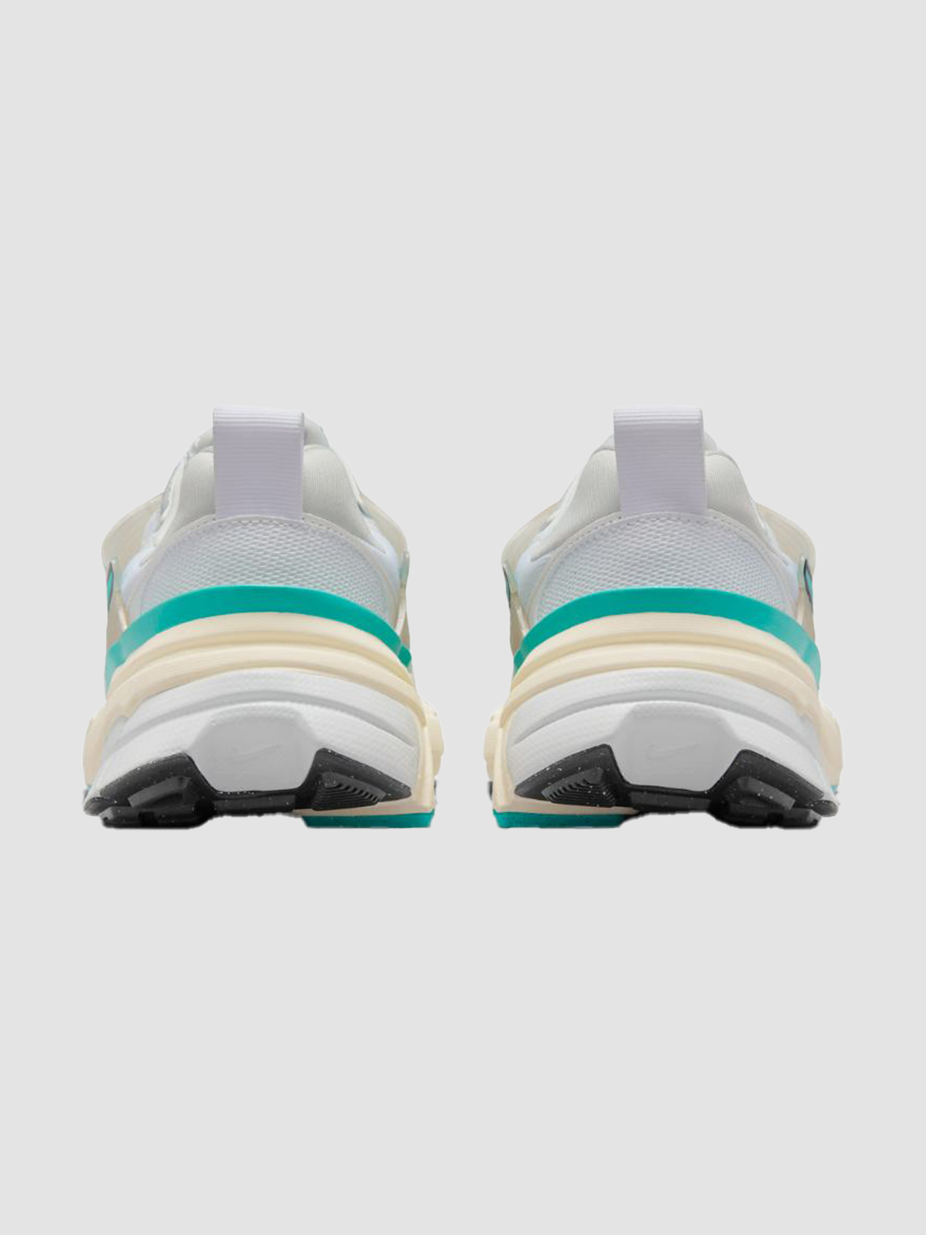 Кросівки для бігу NIKE W V2k Run модель FD0736-105 Фото