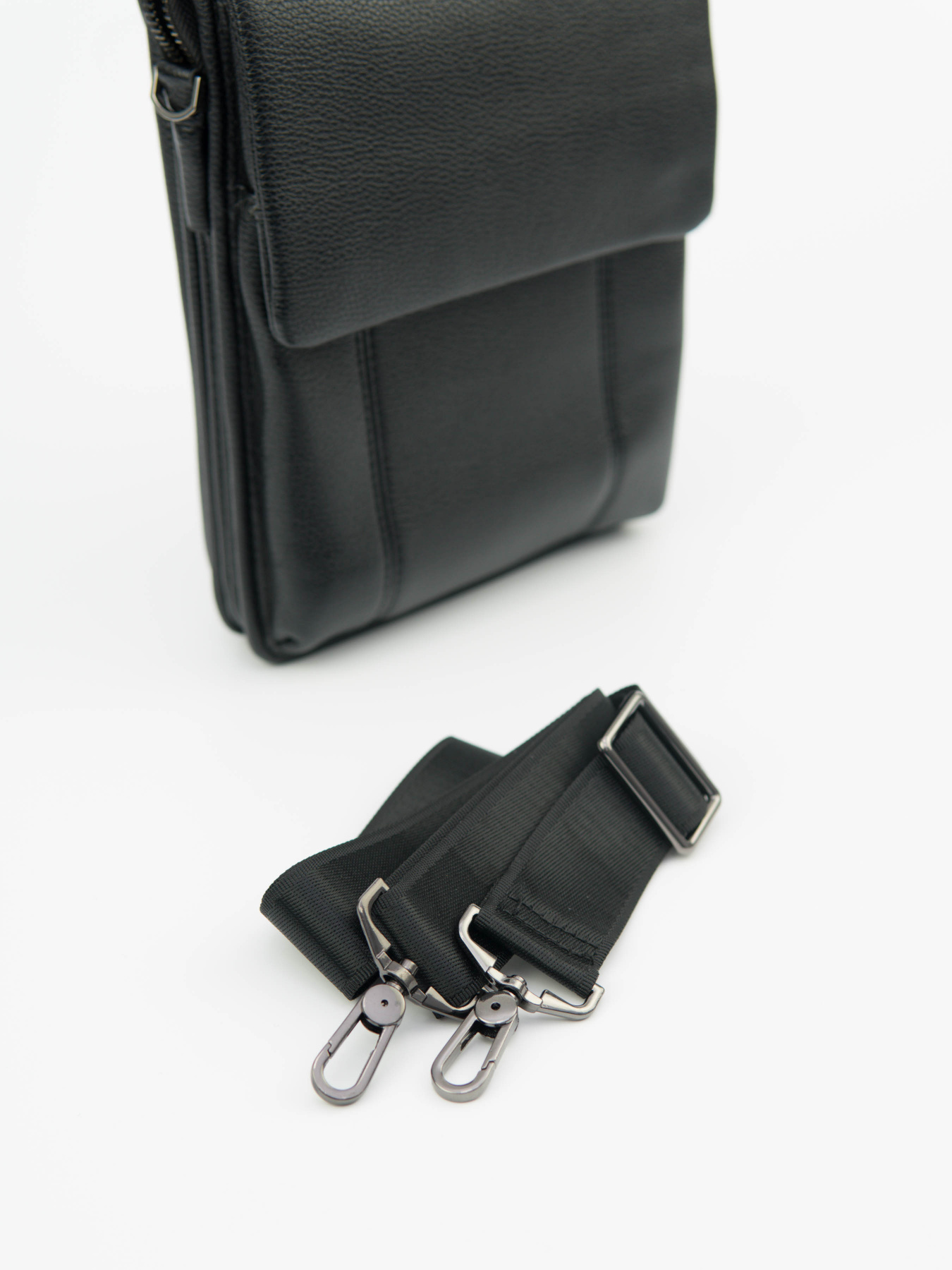 Мессенджер Respect модель 901_BLACK Мессенджер Respect модель 901_BLACK Фото