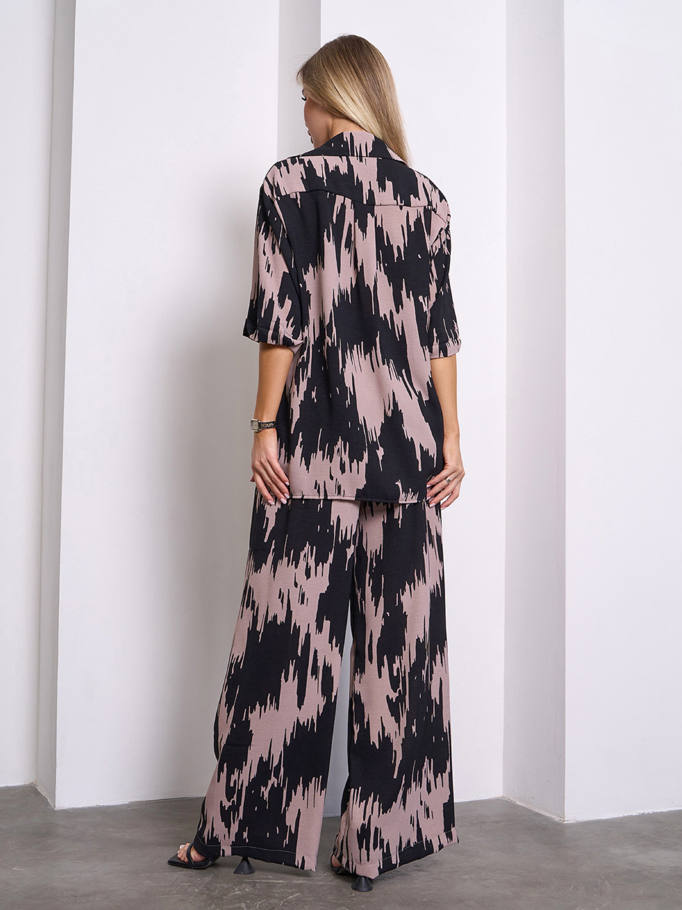 Повседневный костюм ISSA Plus модель 15152_коричневый Повседневный костюм ISSA Plus модель 15152_коричневый Фото