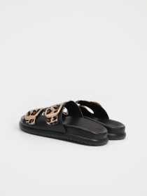 Шльопанці URBAN TRACE модель D27027-802-1 Фото