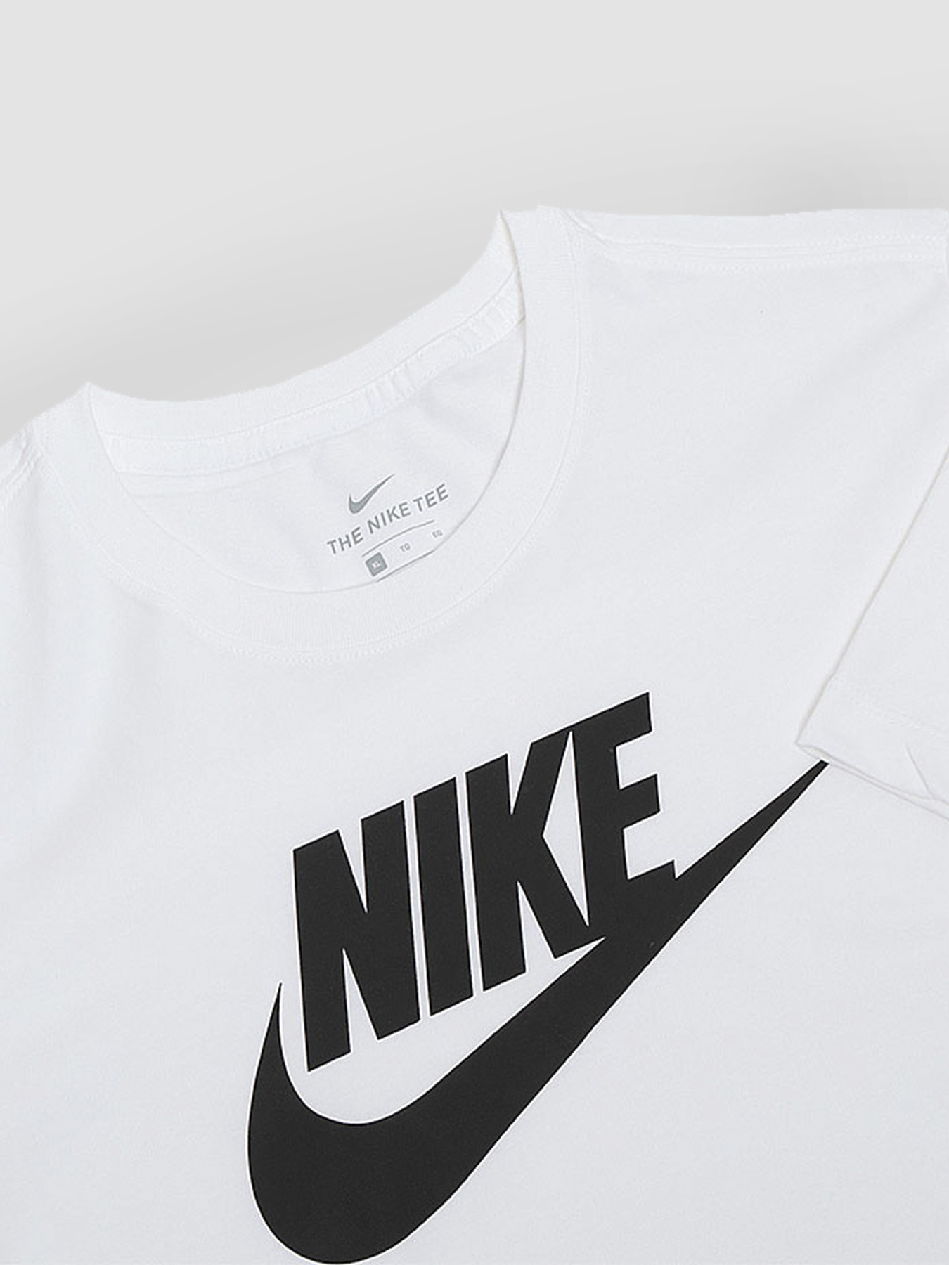 Футболка NIKE Icon Futura модель AR5004-101 Фото