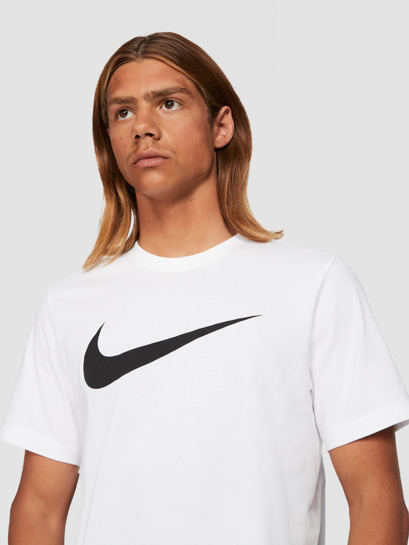 Футболка NIKE Nsw Icon Swoosh T- Shirt модель DC5094-100 Футболка NIKE Nsw Icon Swoosh T- Shirt модель DC5094-100 Фото