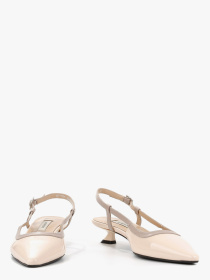 Туфли на каблуках LeBERDES модель 00000018313 Фото