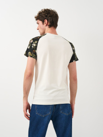 Футболка Monki модель 76874 Футболка Monki модель 76874 Фото