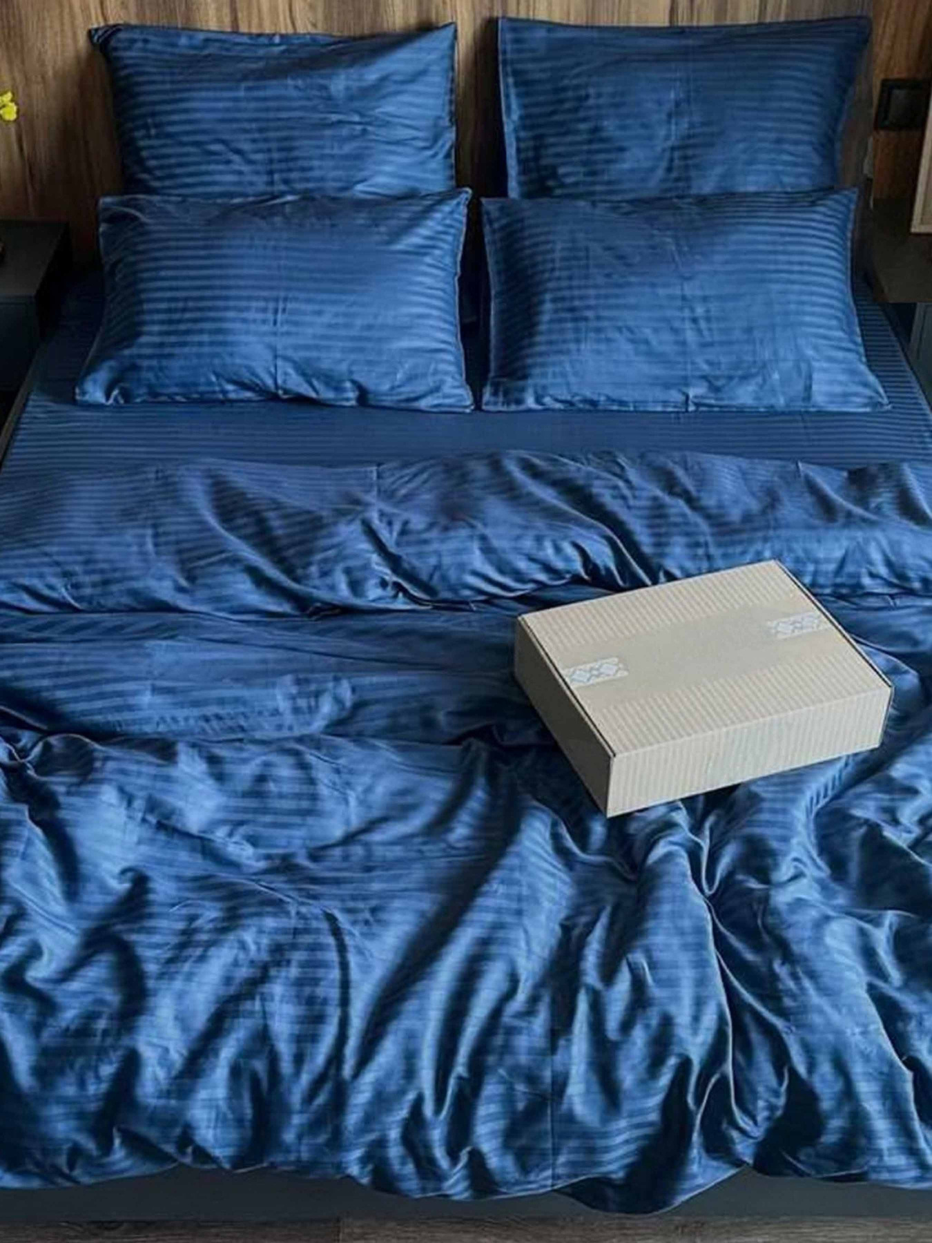 Комплект Постельного белья Страйп Сатин Dark Blue Vital Textile модель SP1.5-13 Комплект Постельного белья Страйп Сатин Dark Blue Vital Textile модель SP1.5-13 Фото