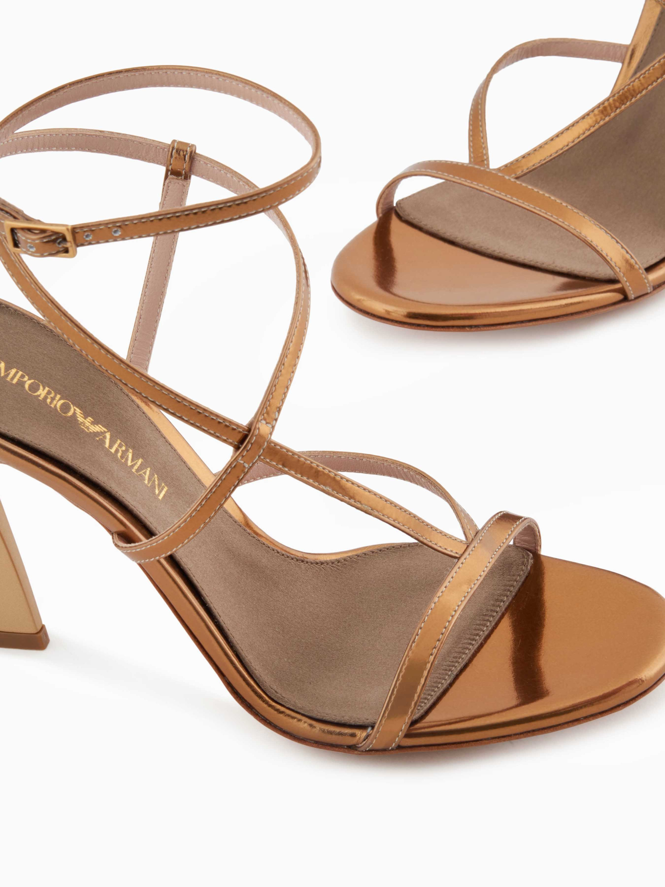 Сандалии Emporio Armani модель X3P841-XF619-00065 Фото