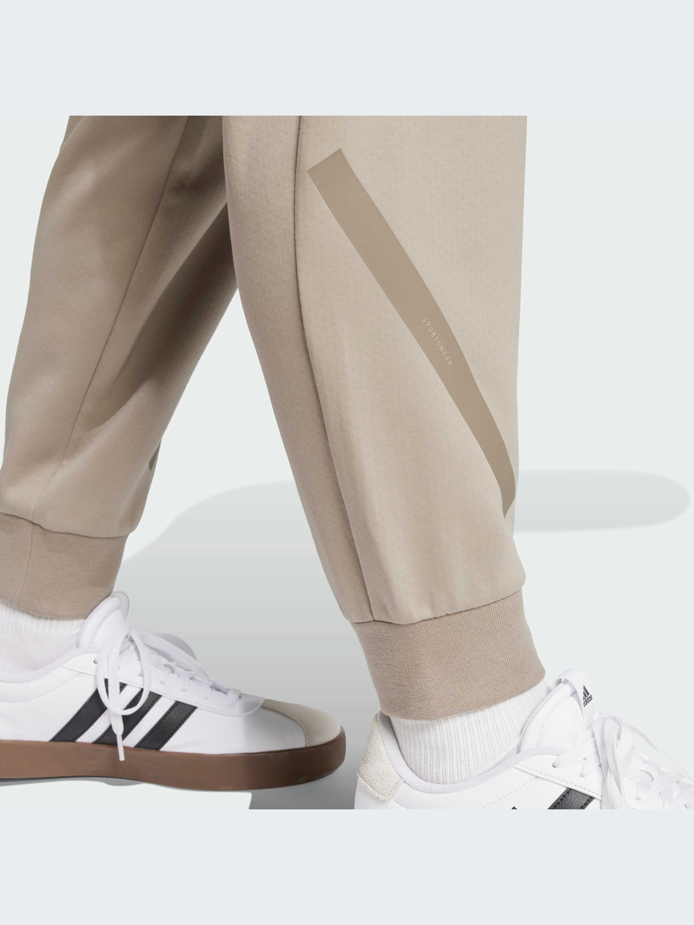 Брюки Adidas ZNE модель JC7914-KZ Фото