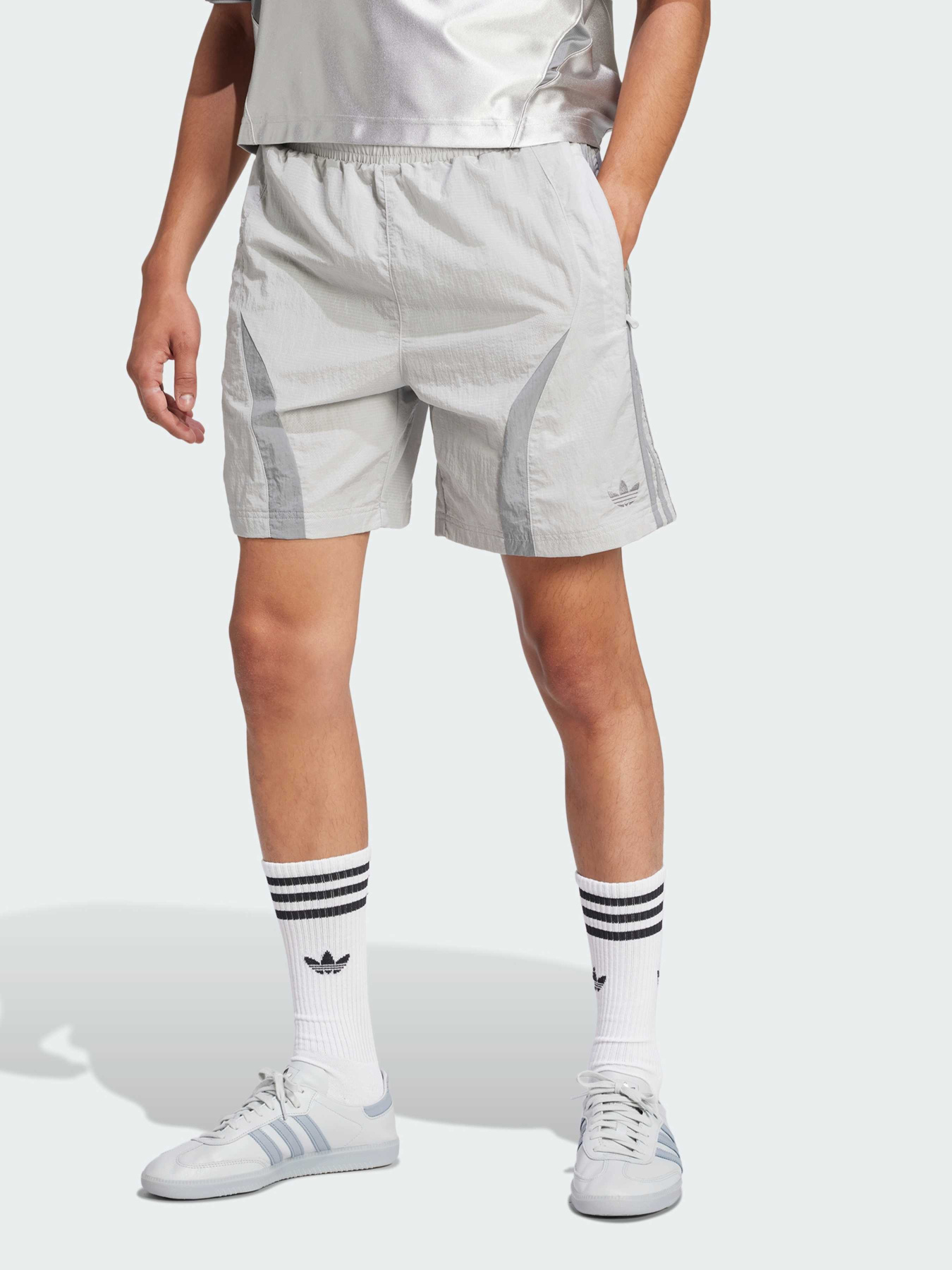 Шорти Adidas Adicolor модель JP1132 Фото