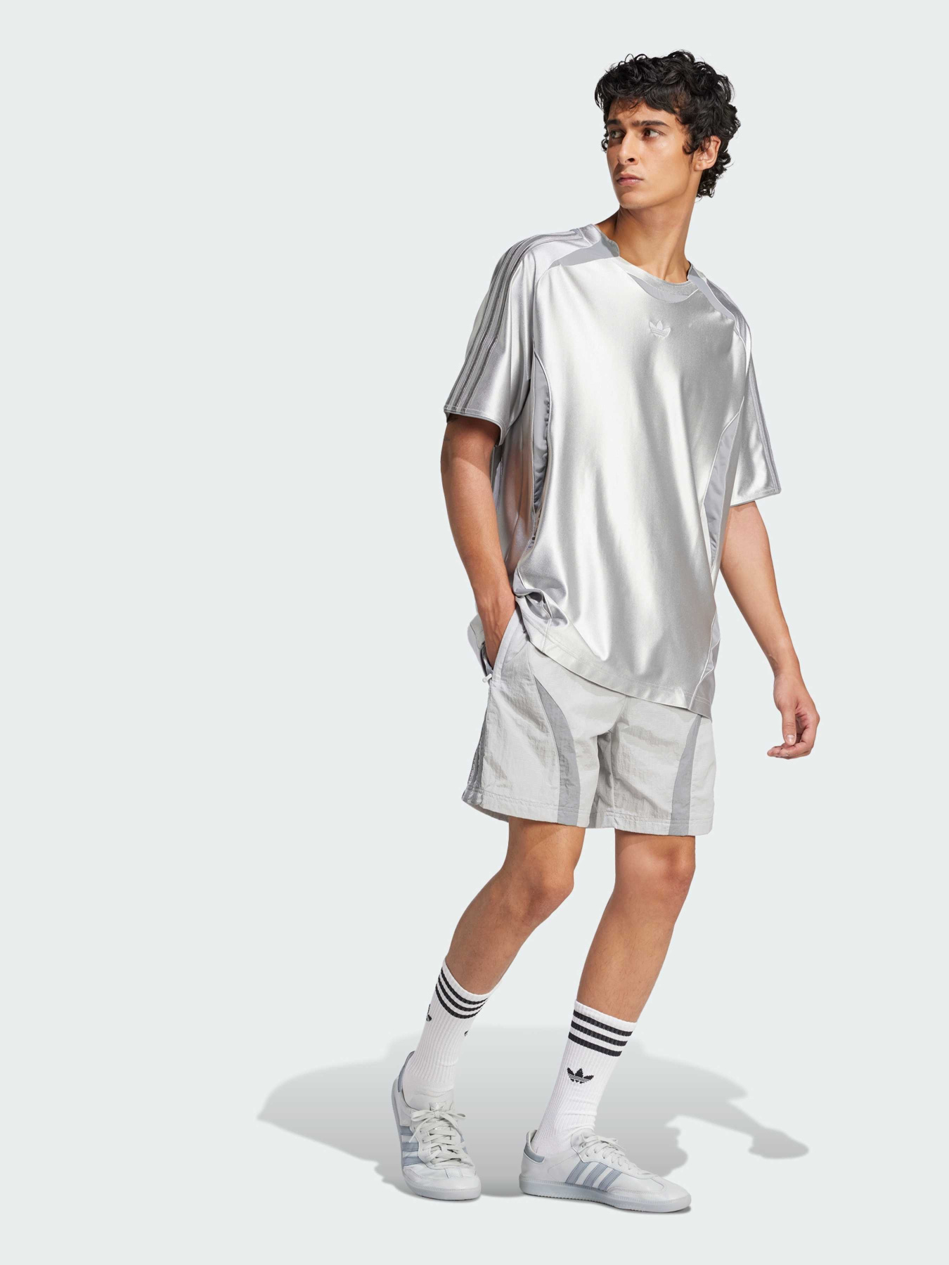 Повседневные шорты Adidas Adicolor модель JP1132 Фото