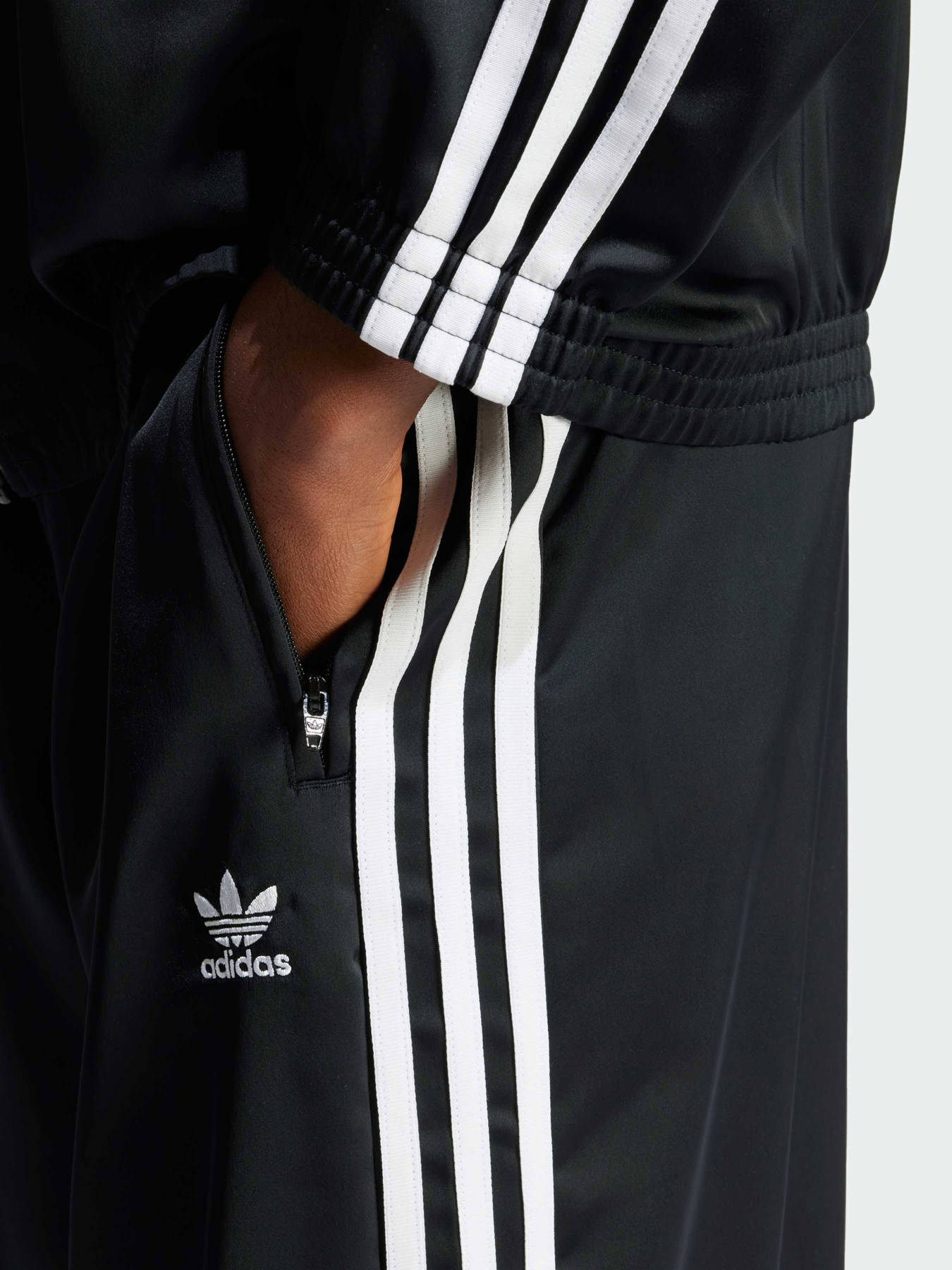 Штани палаццо Adidas Adicolor модель IU2520 Фото